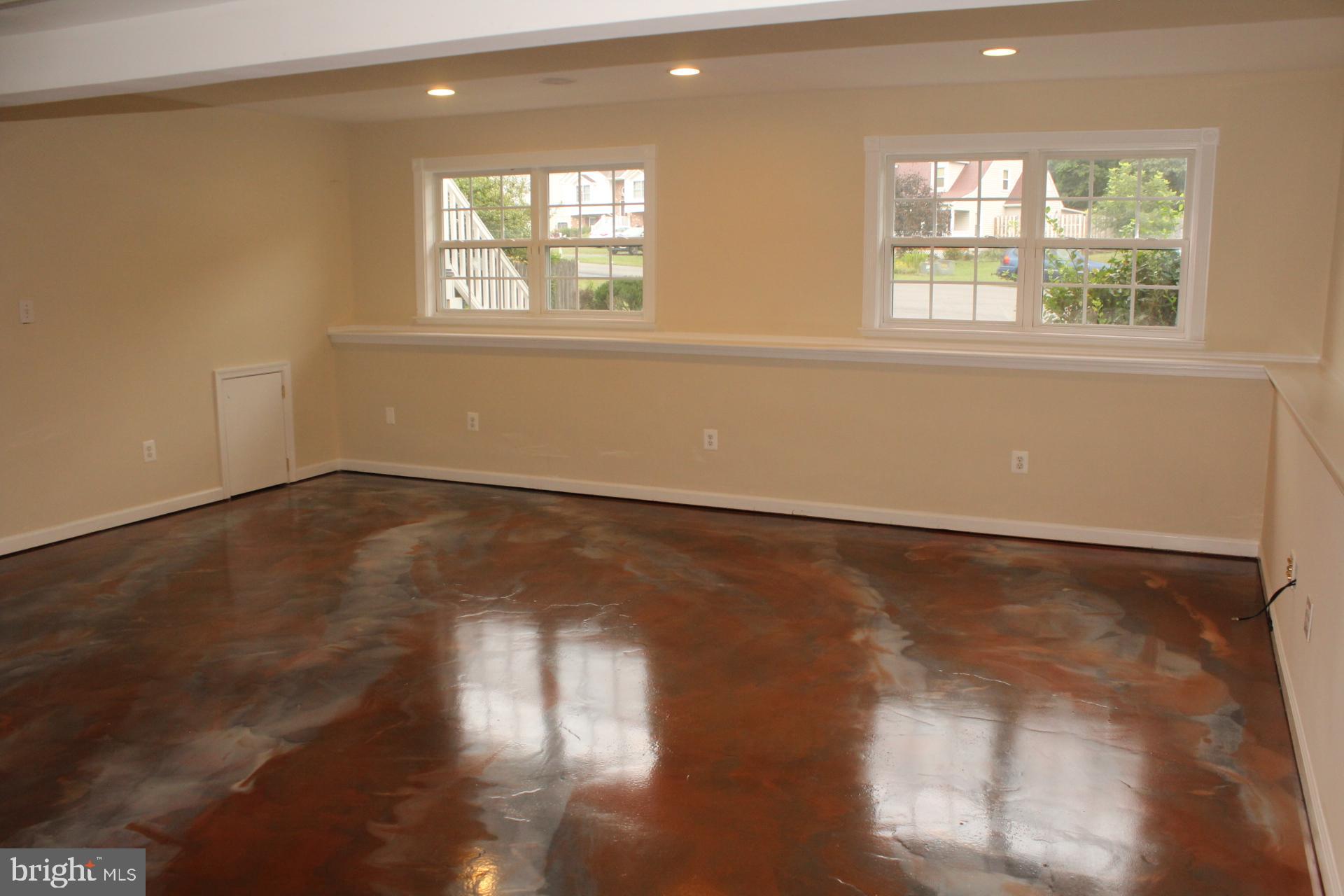 FOREST HILL - Residential Lease