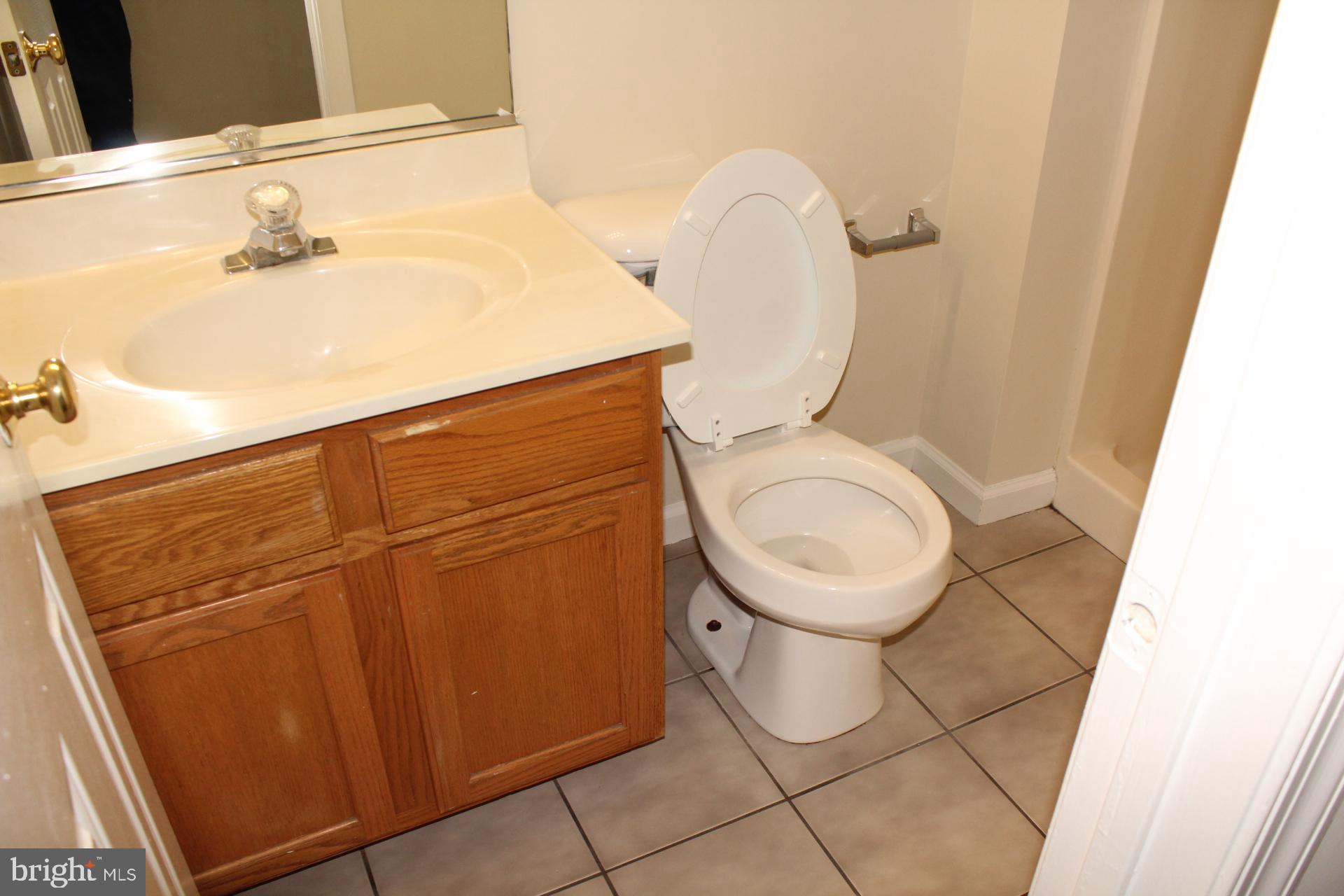 FOREST HILL - Residential Lease