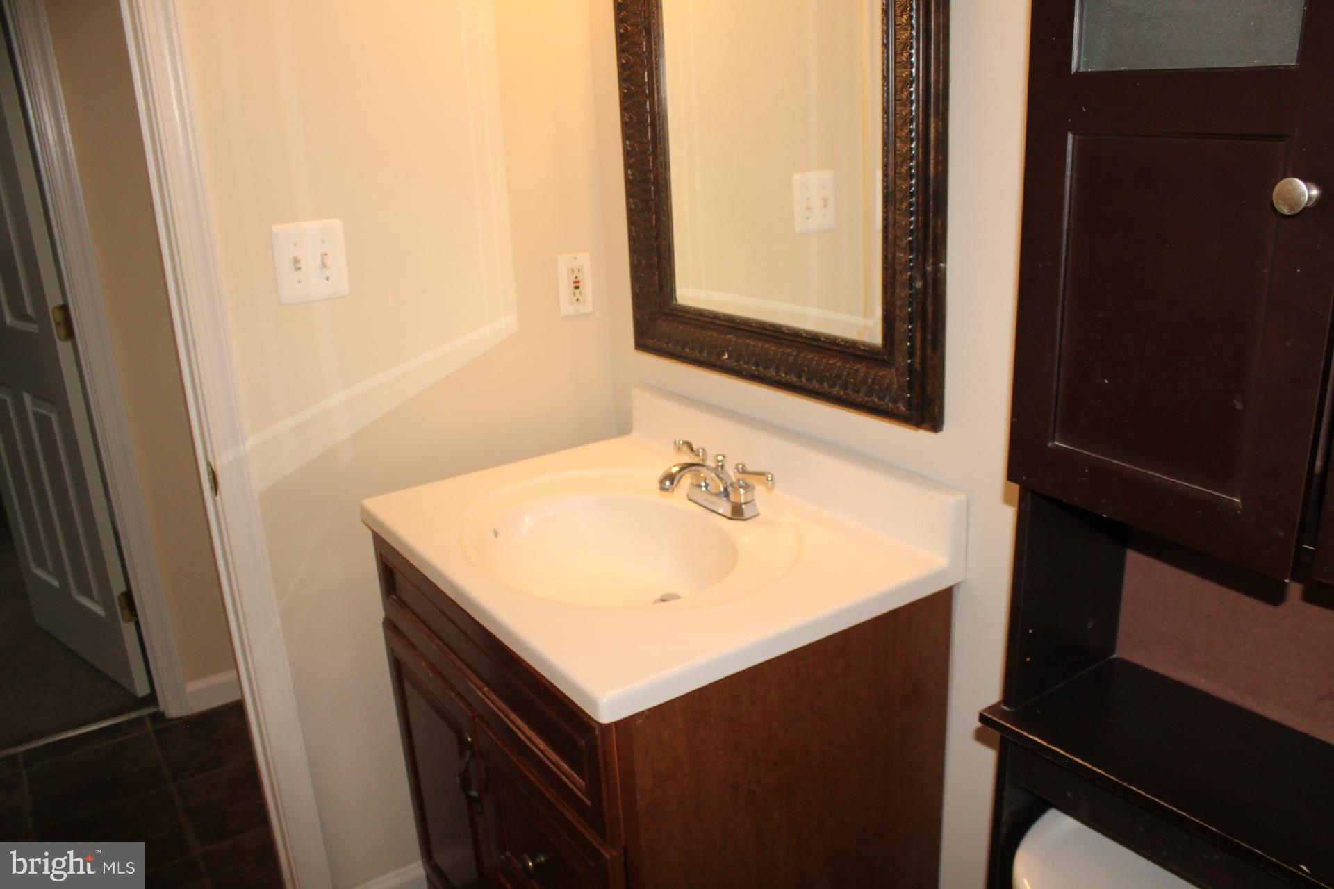 FOREST HILL - Residential Lease