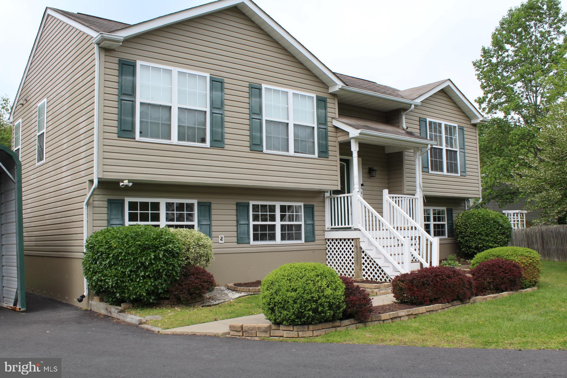 FOREST HILL - Residential Lease