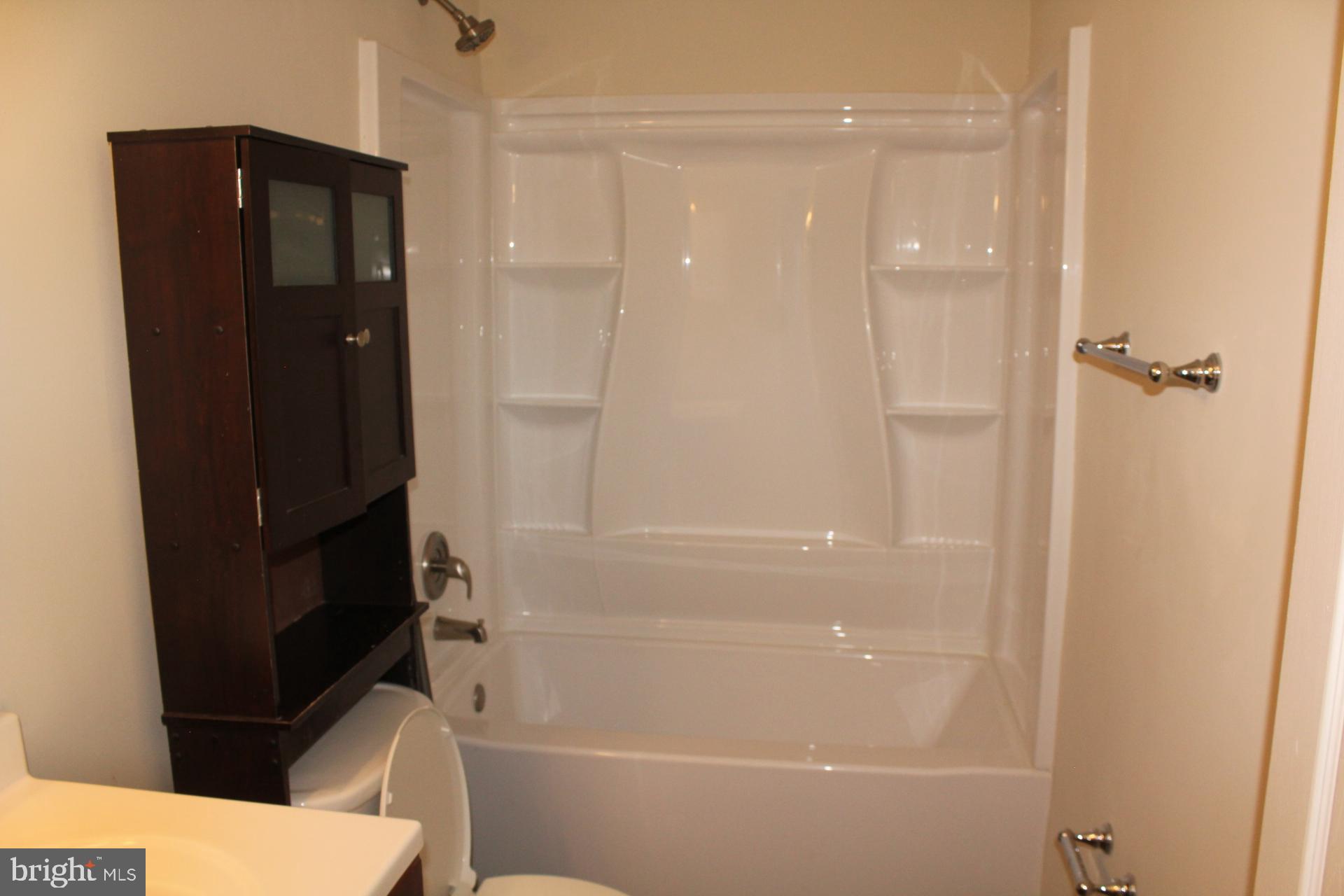 FOREST HILL - Residential Lease