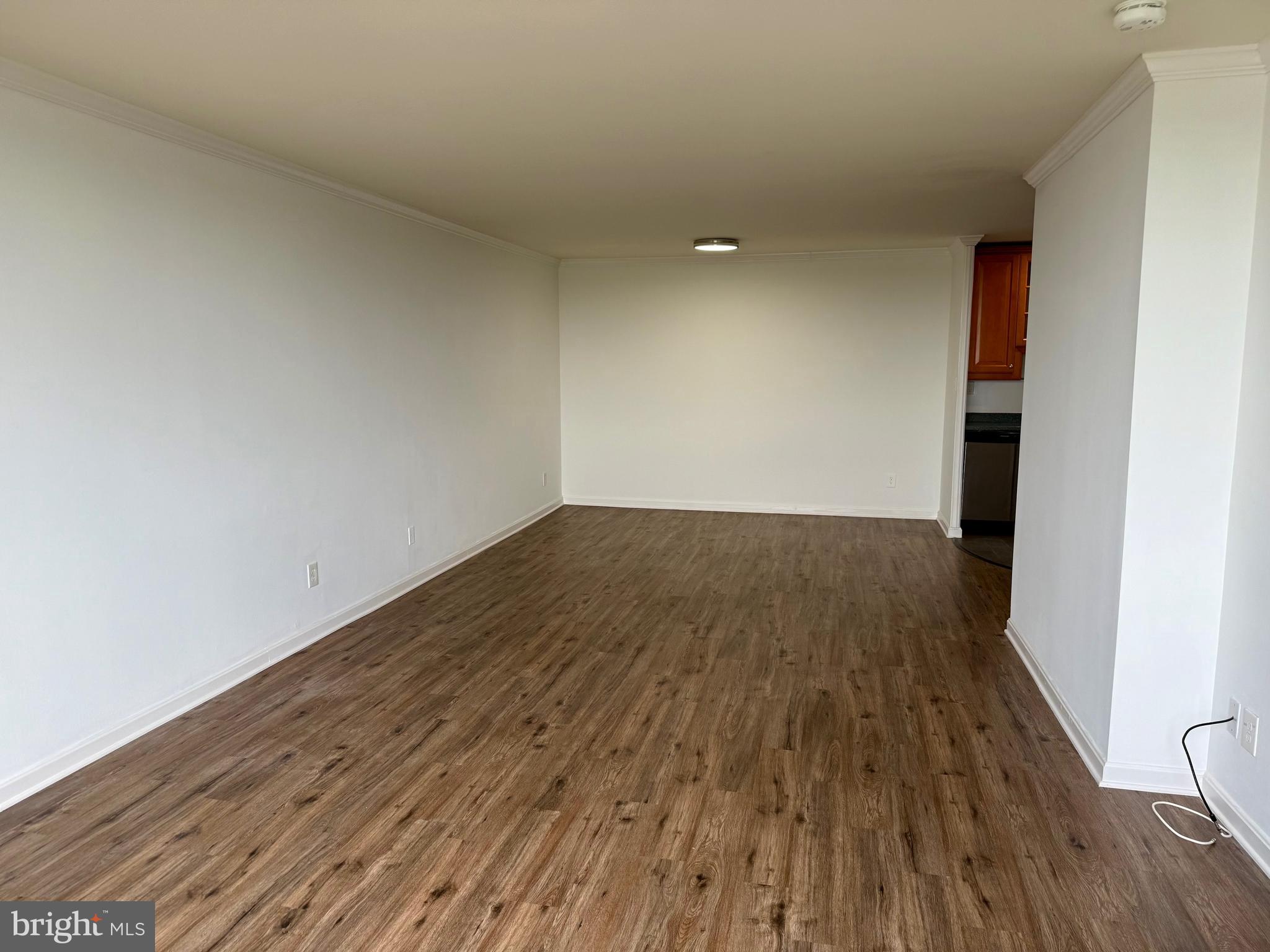 WASHINGTONIAN TOWER - Residential Lease