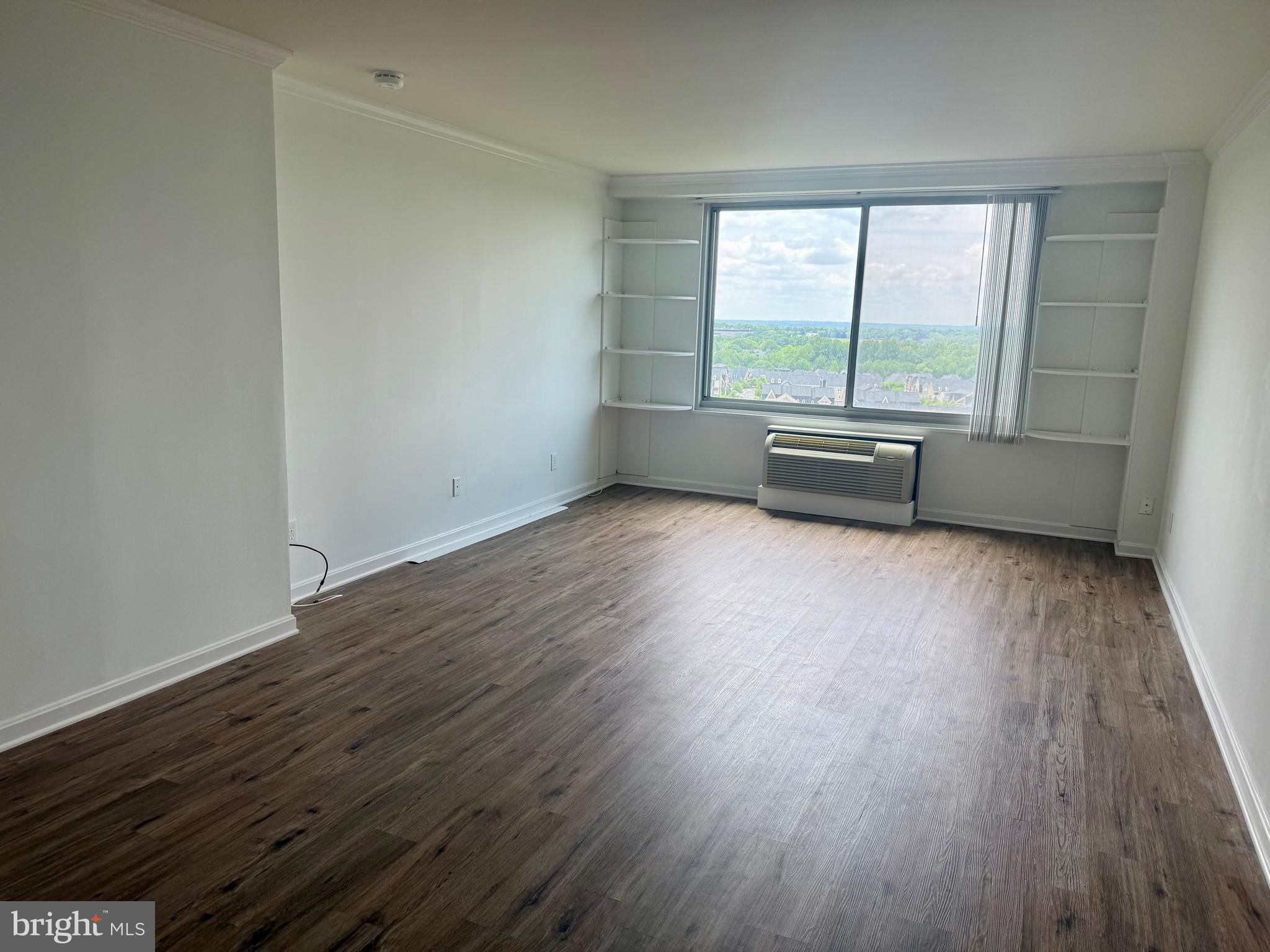 WASHINGTONIAN TOWER - Residential Lease