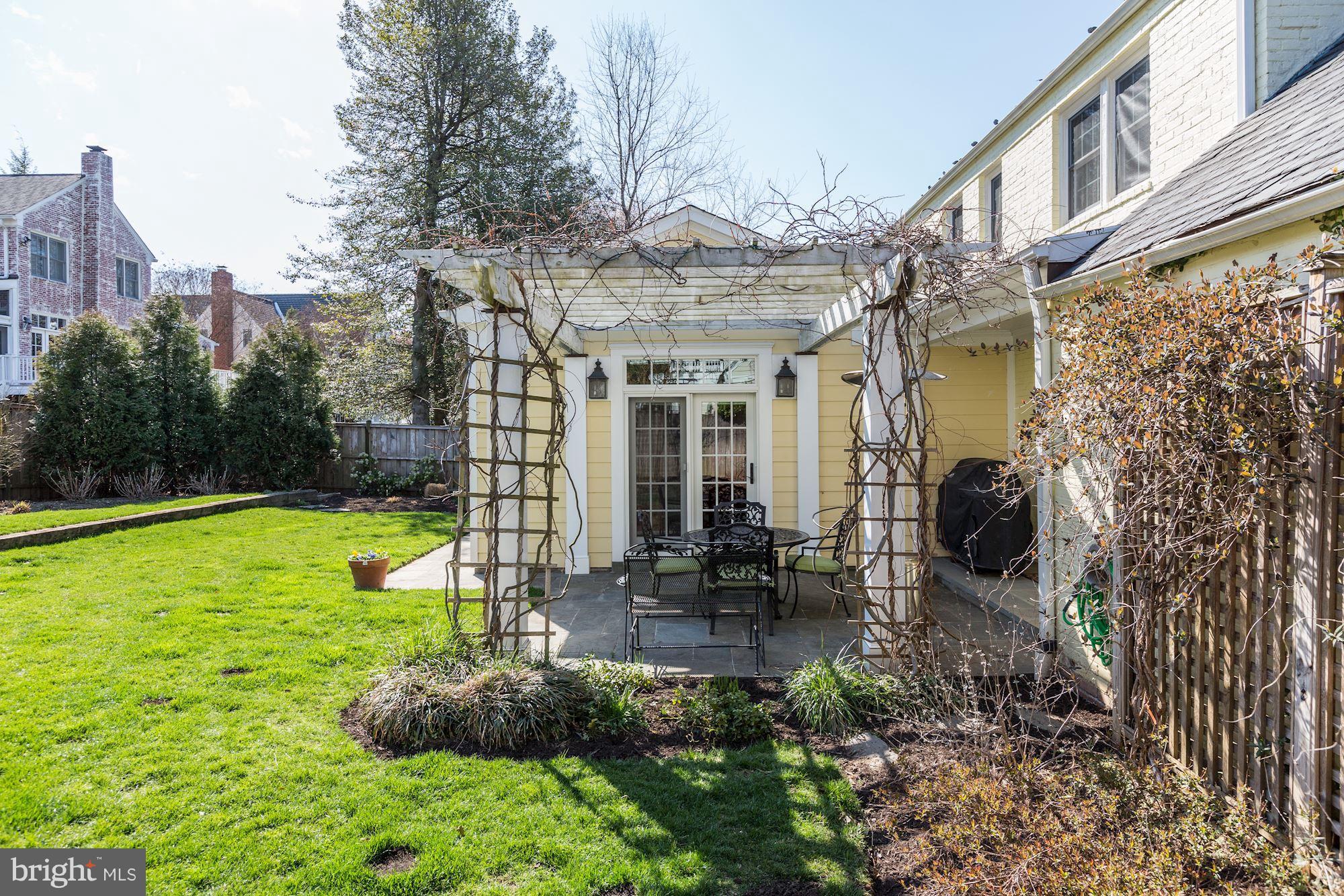 CHEVY CHASE - Residential