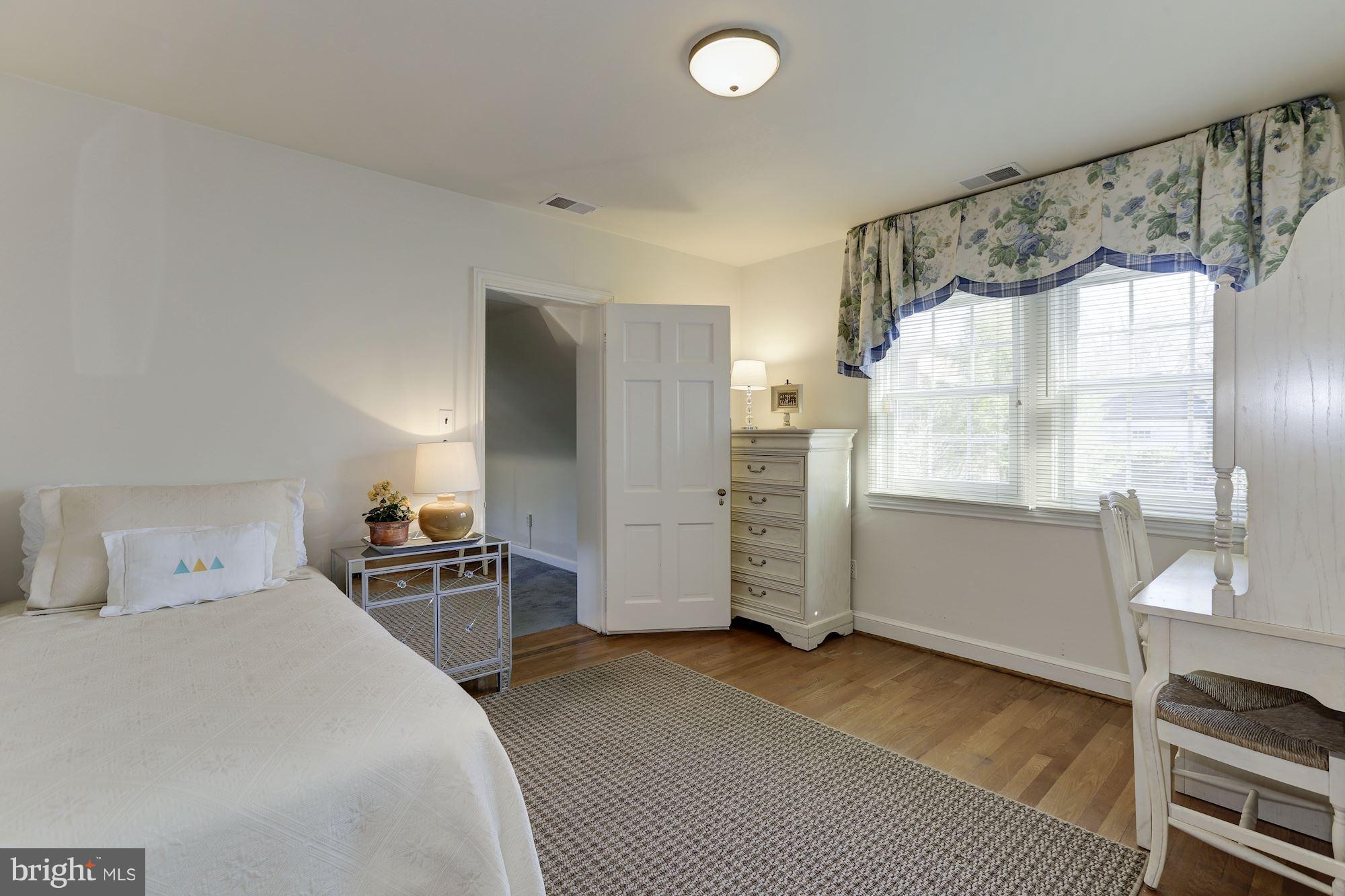 CHEVY CHASE - Residential