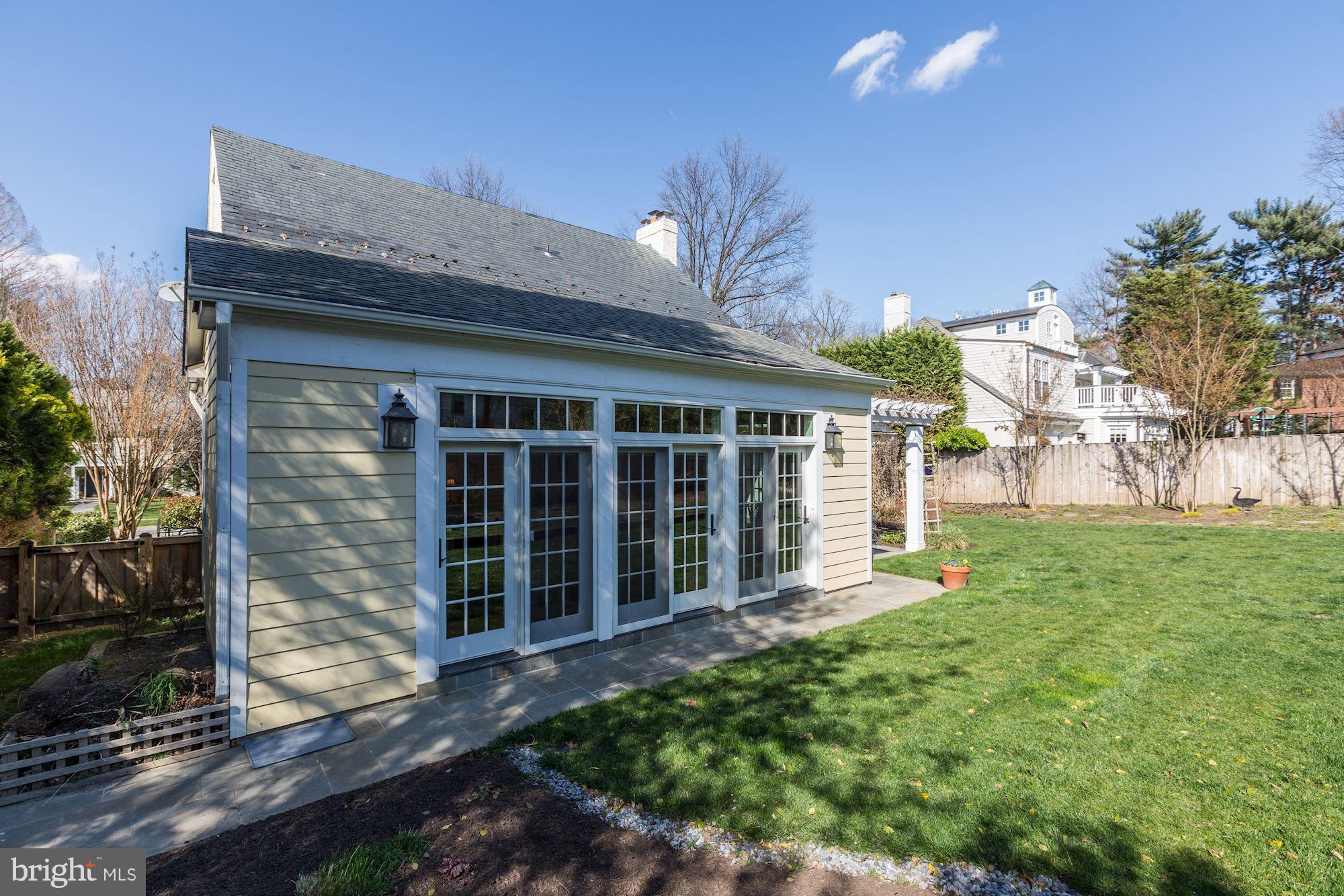 CHEVY CHASE - Residential