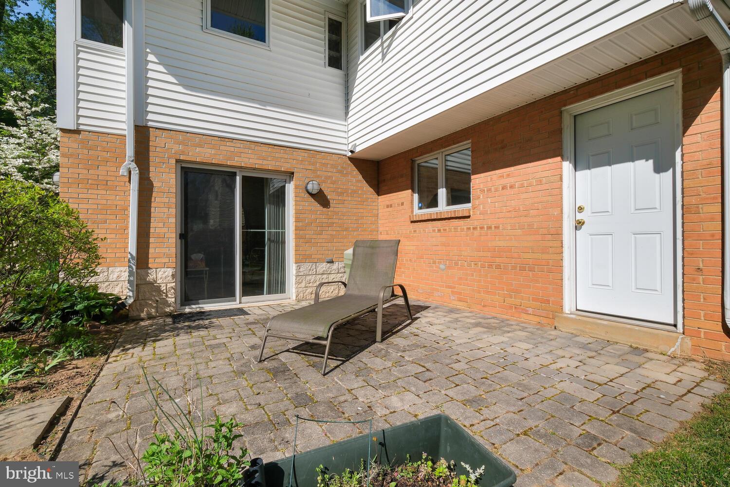 MONTROSE - Residential