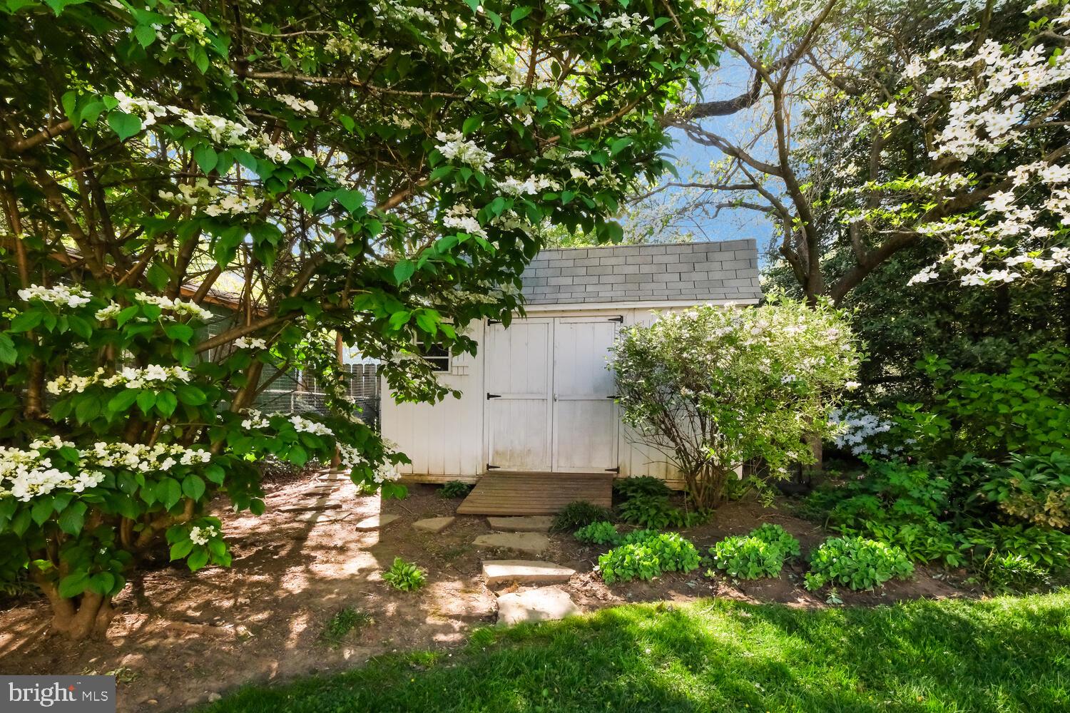 MONTROSE - Residential