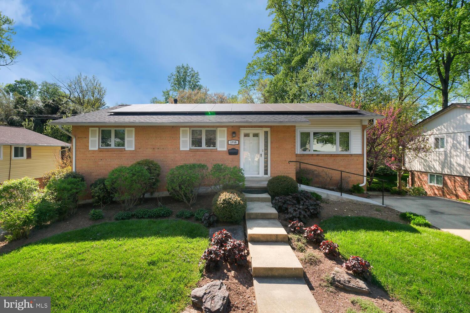 MONTROSE - Residential