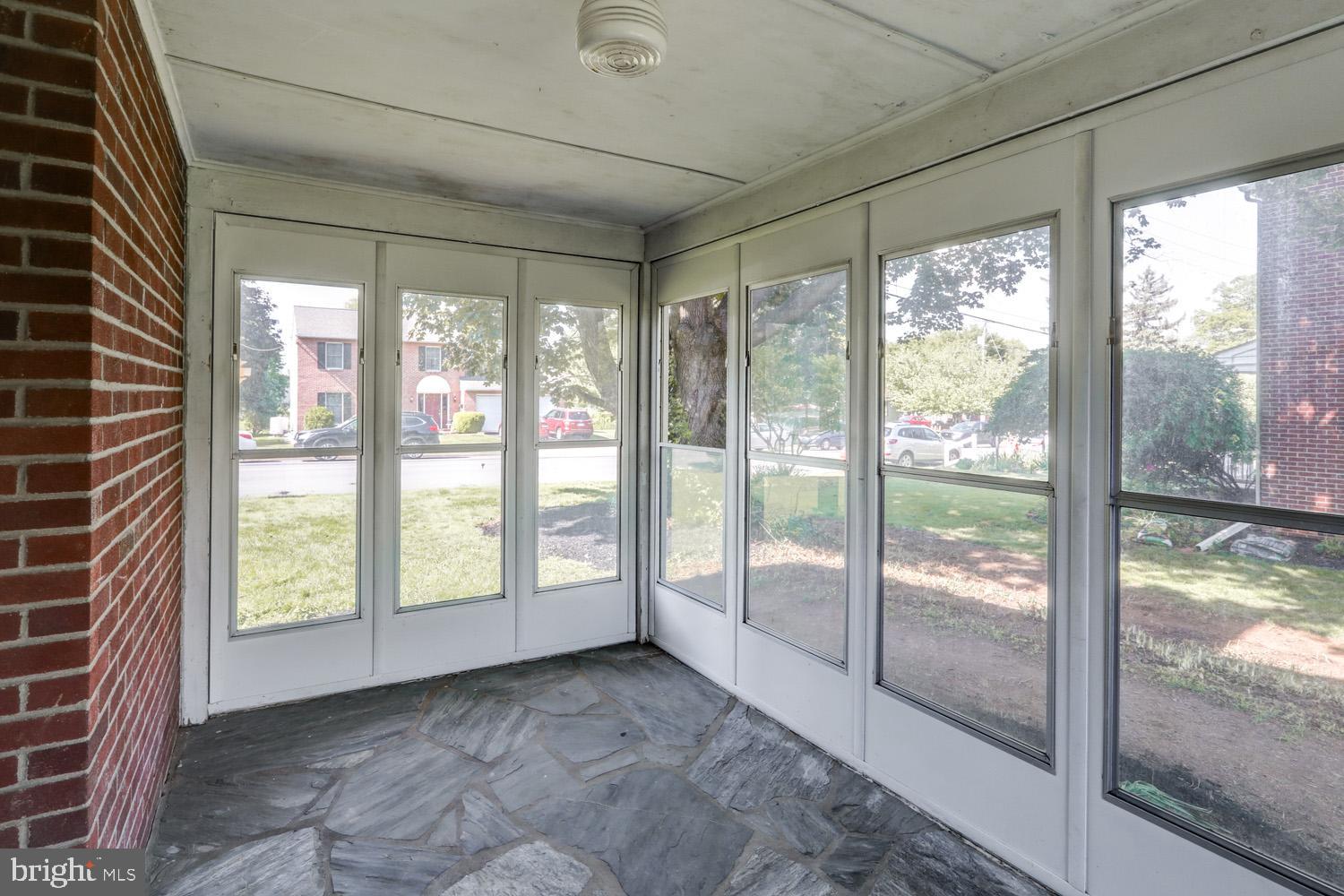 GRANDVIEW HEIGHTS - Residential