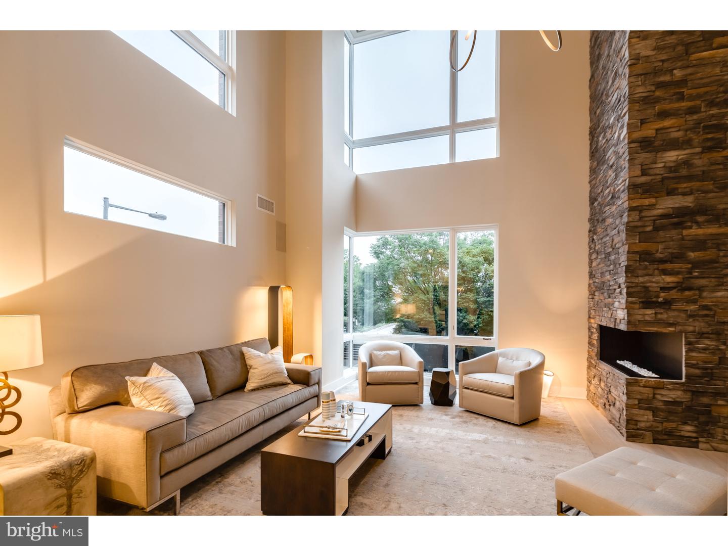 SOCIETY HILL - Residential