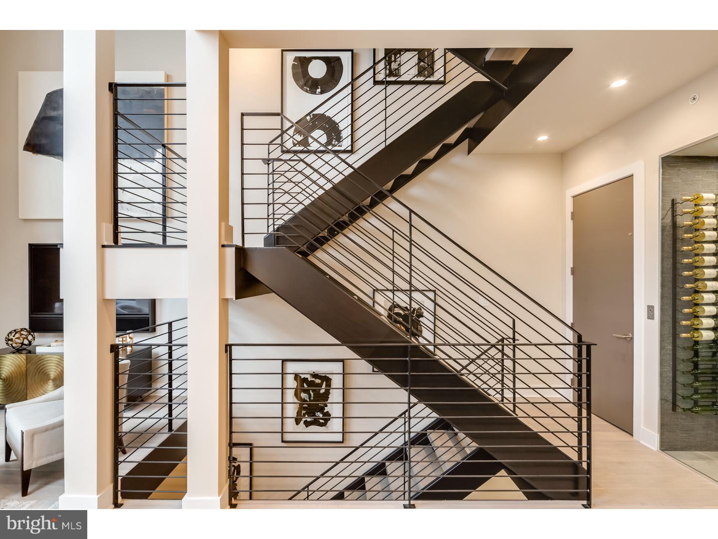 SOCIETY HILL - Residential