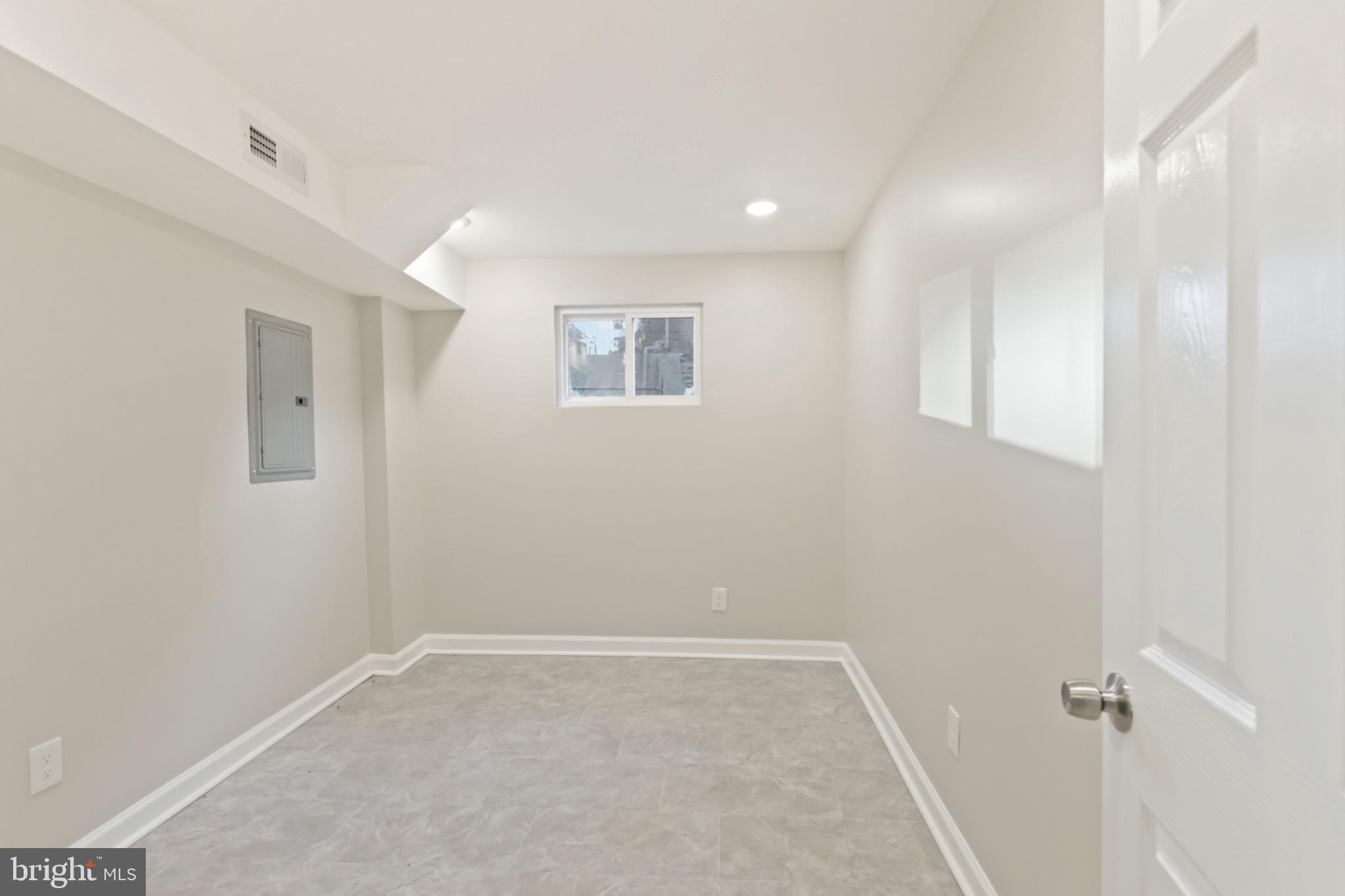 WEST OAK LANE - Residential