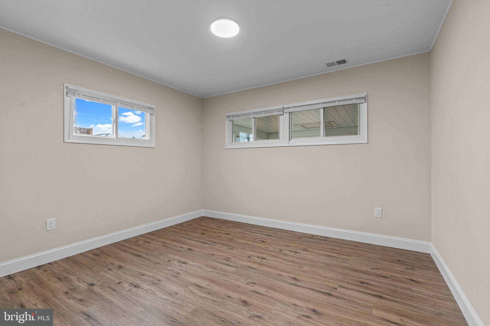 VERMILION HILL - Residential