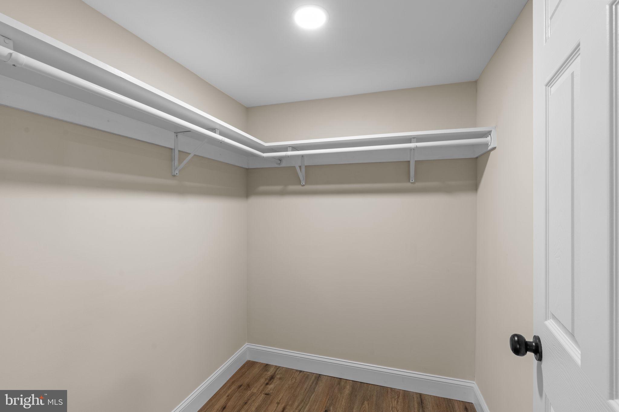 VERMILION HILL - Residential