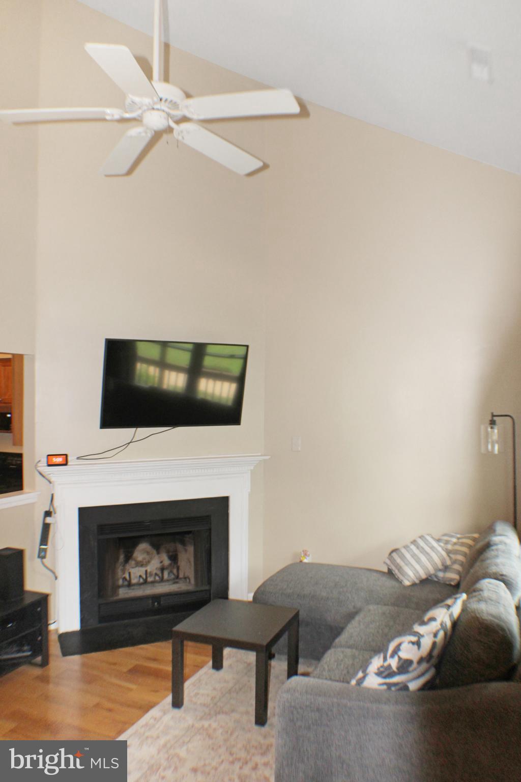 STONEHENGE - Residential Lease