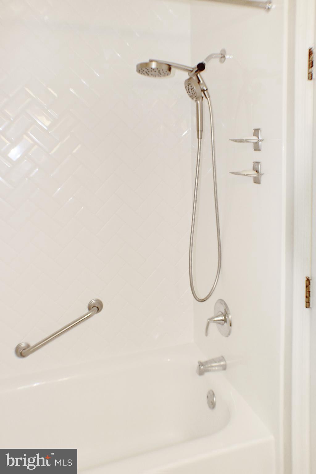 STONEHENGE - Residential Lease