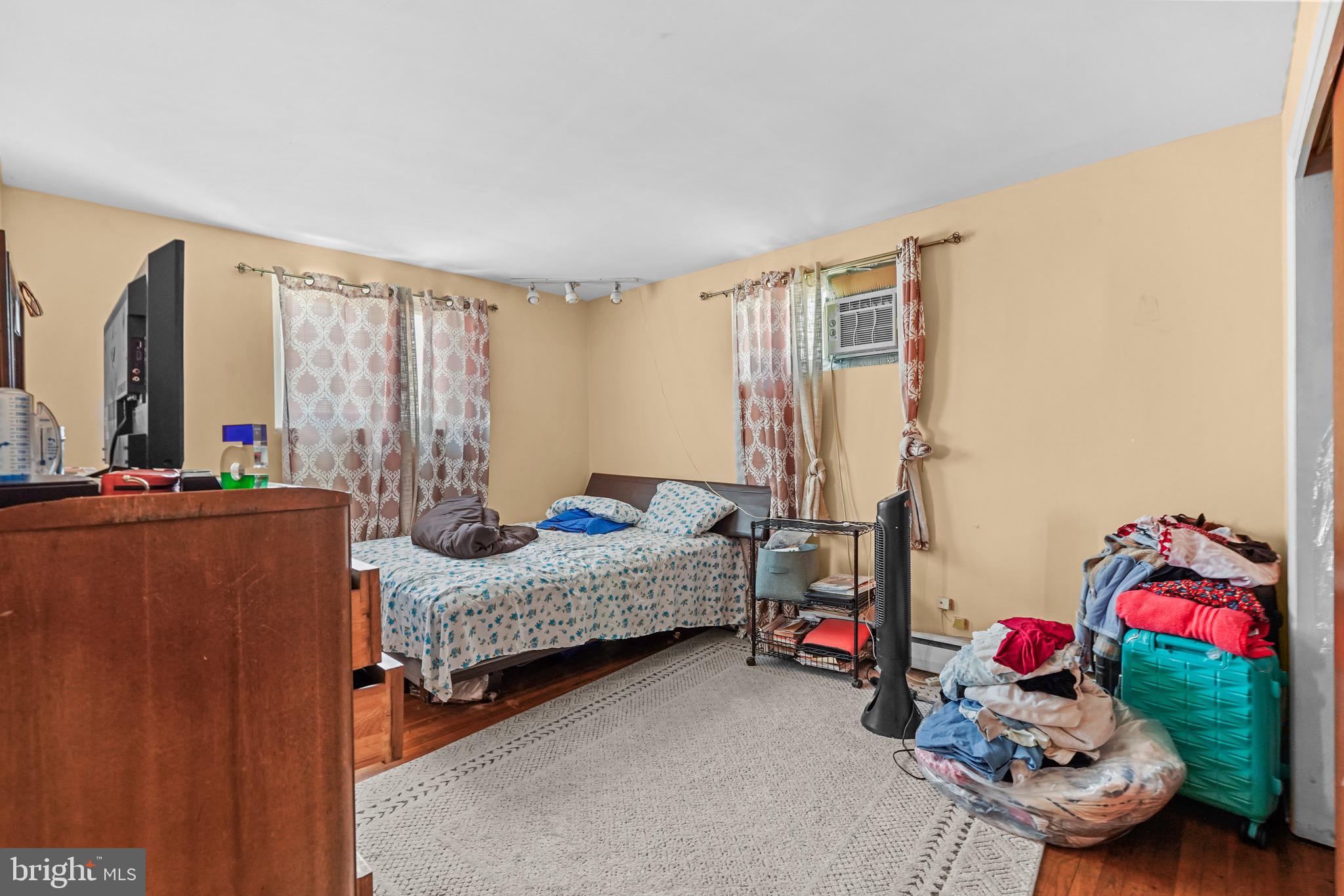 BEVERLY HILLS - Residential