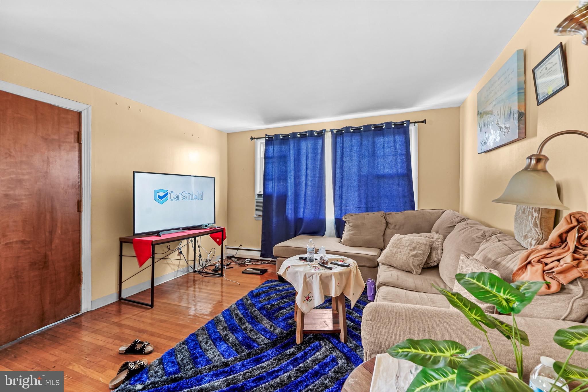 BEVERLY HILLS - Residential