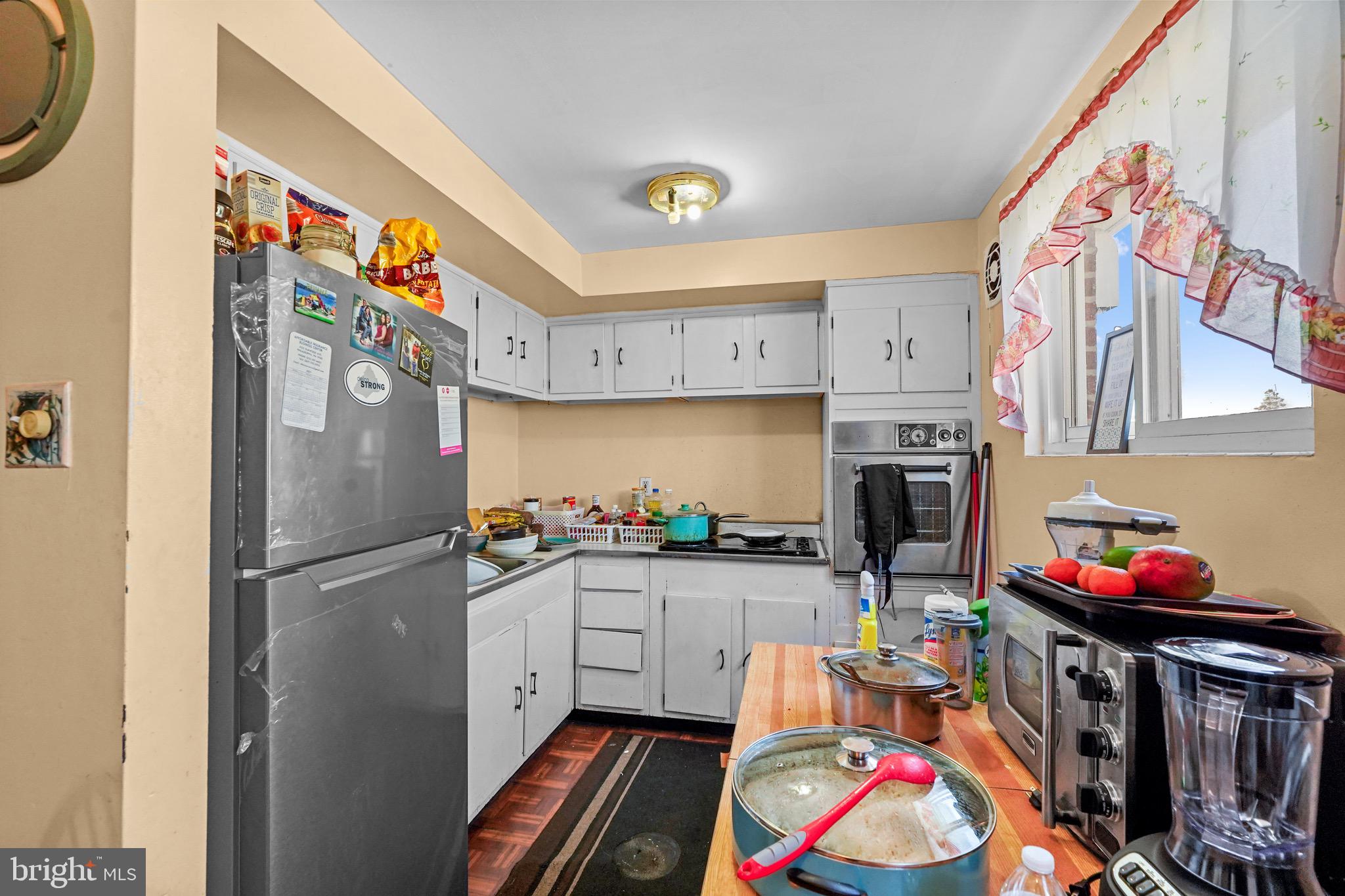 BEVERLY HILLS - Residential