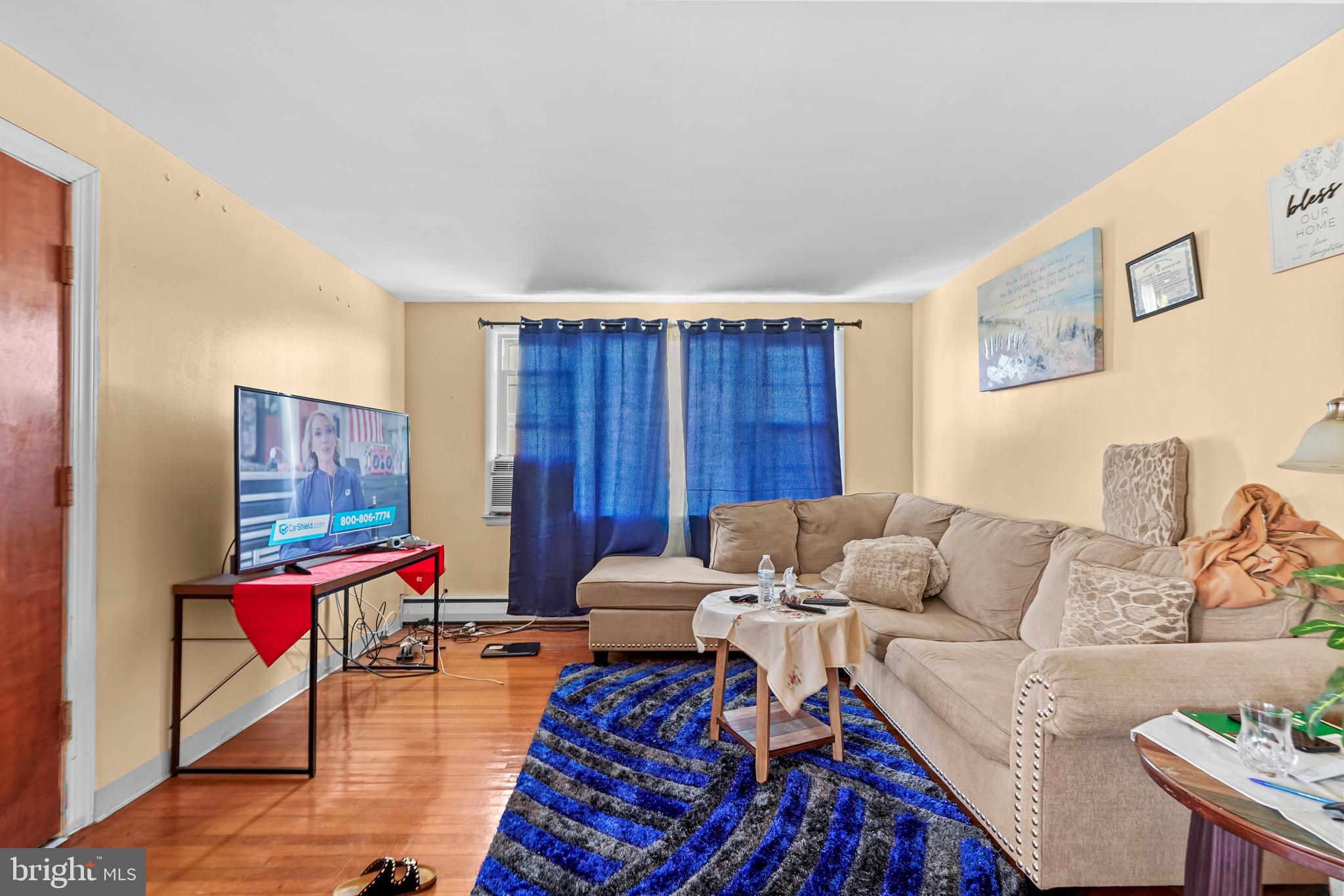 BEVERLY HILLS - Residential