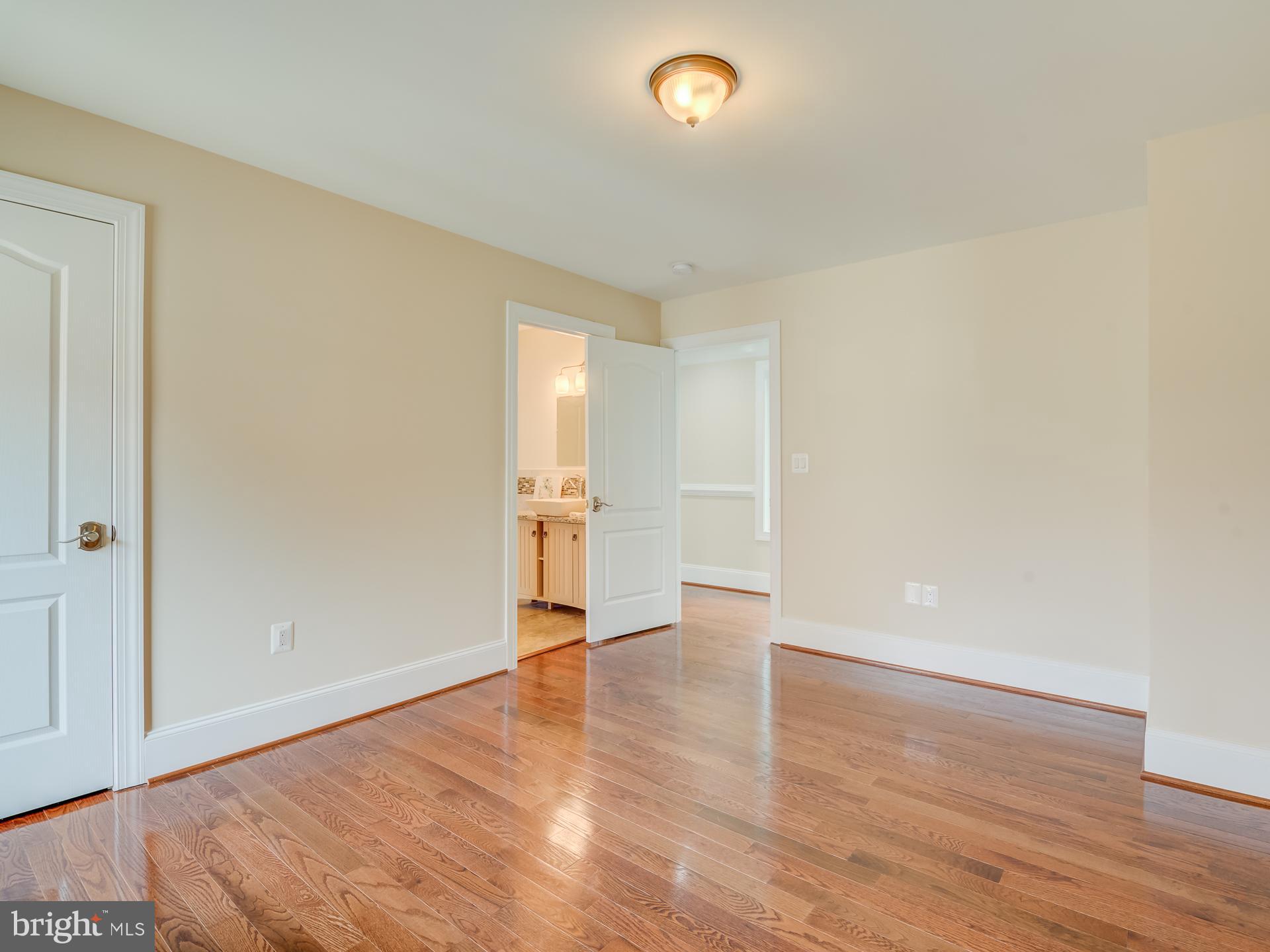 WEST MC LEAN - Residential Lease