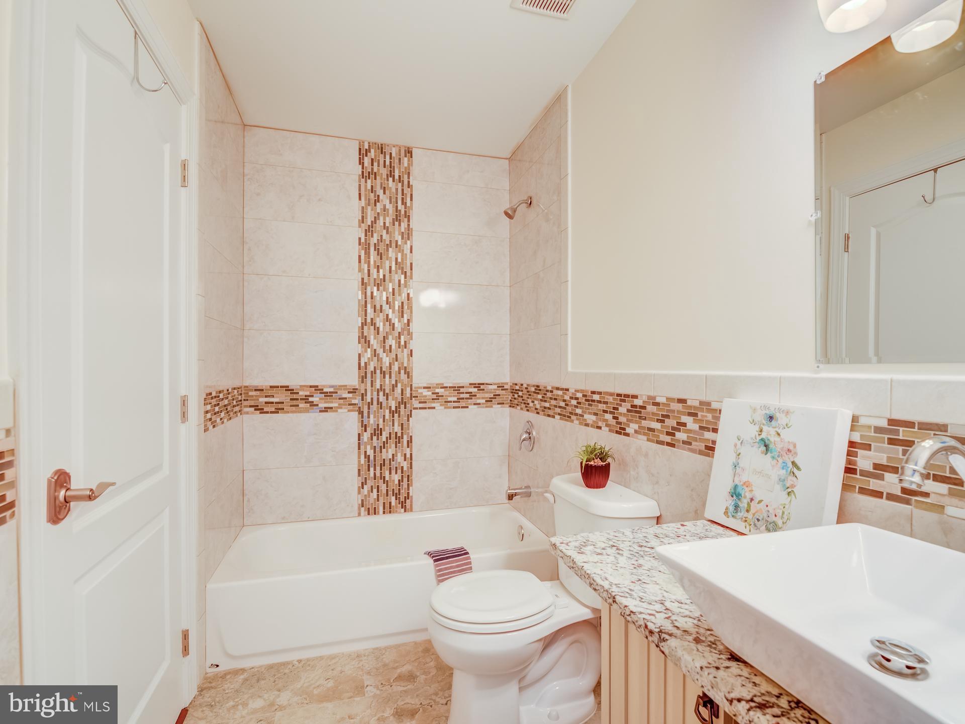 WEST MC LEAN - Residential Lease