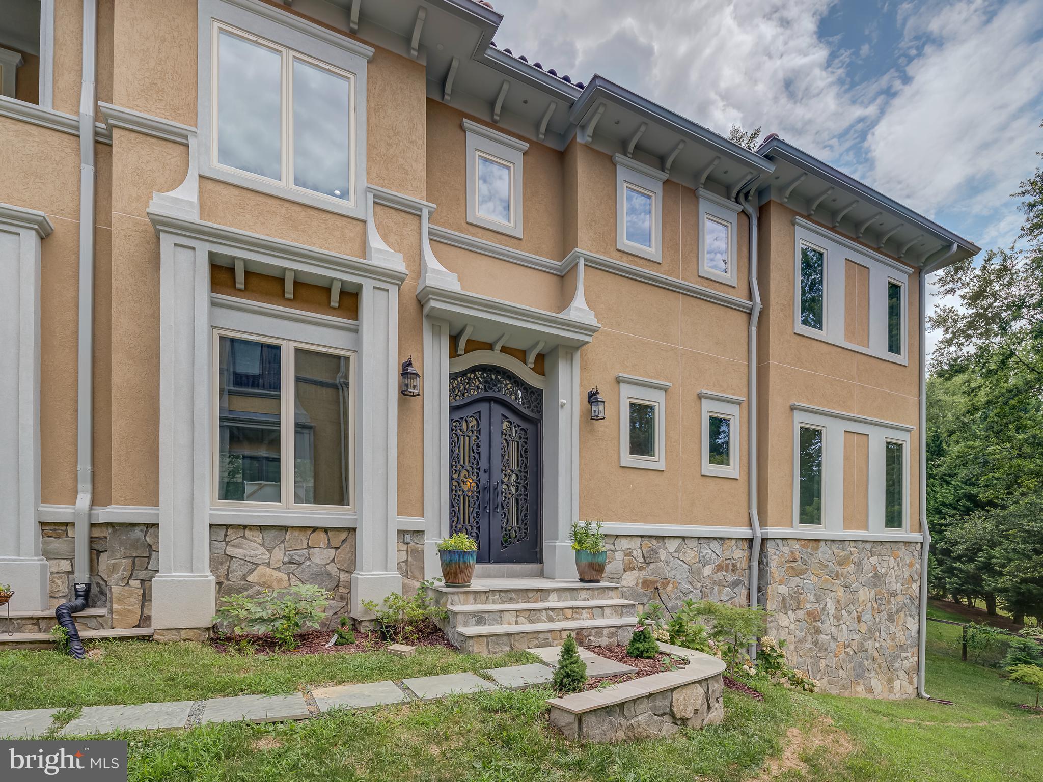 WEST MC LEAN - Residential Lease