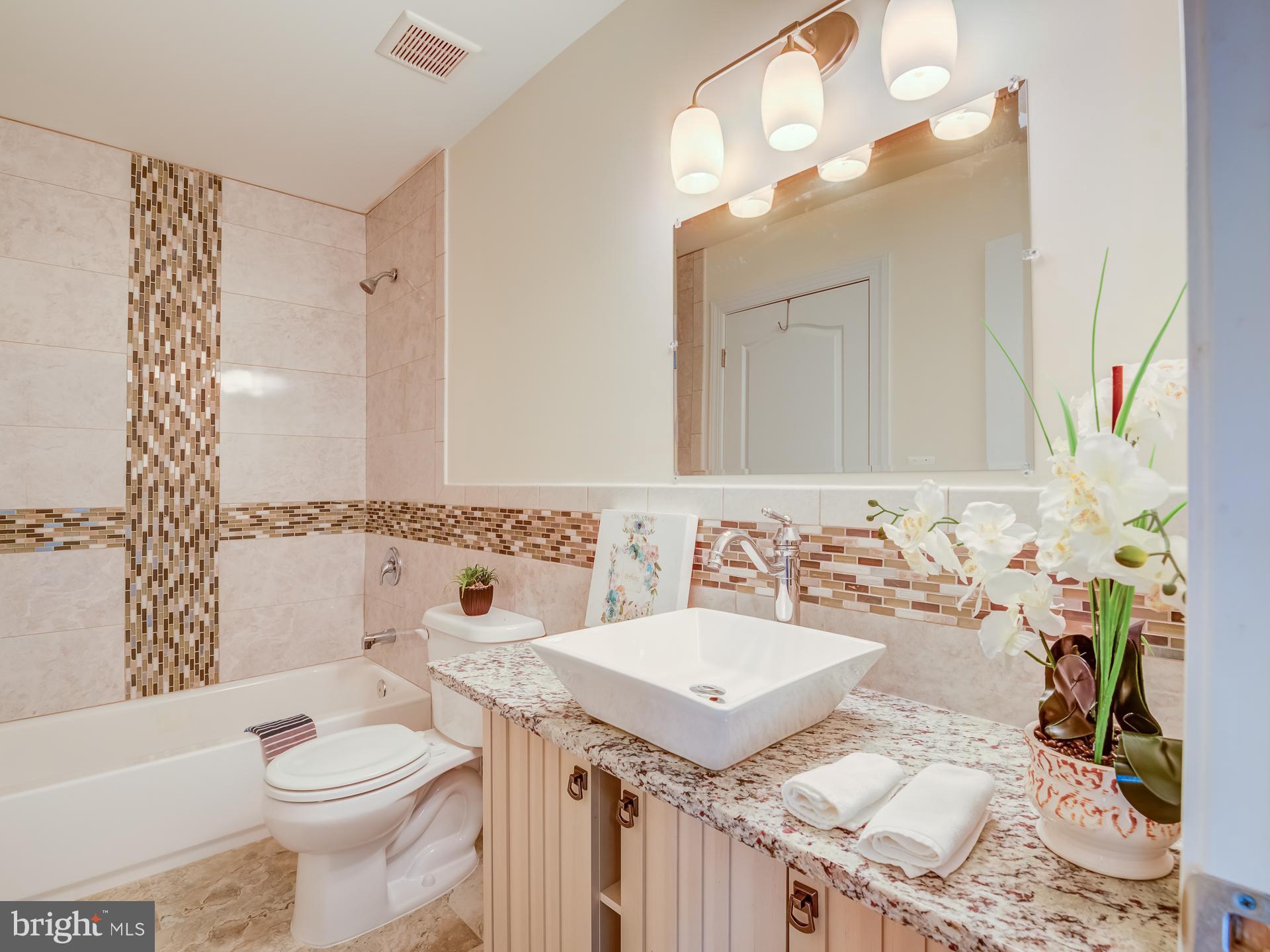 WEST MC LEAN - Residential Lease