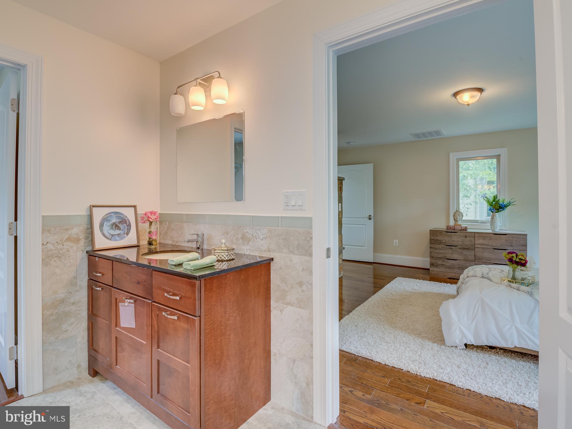 WEST MC LEAN - Residential Lease