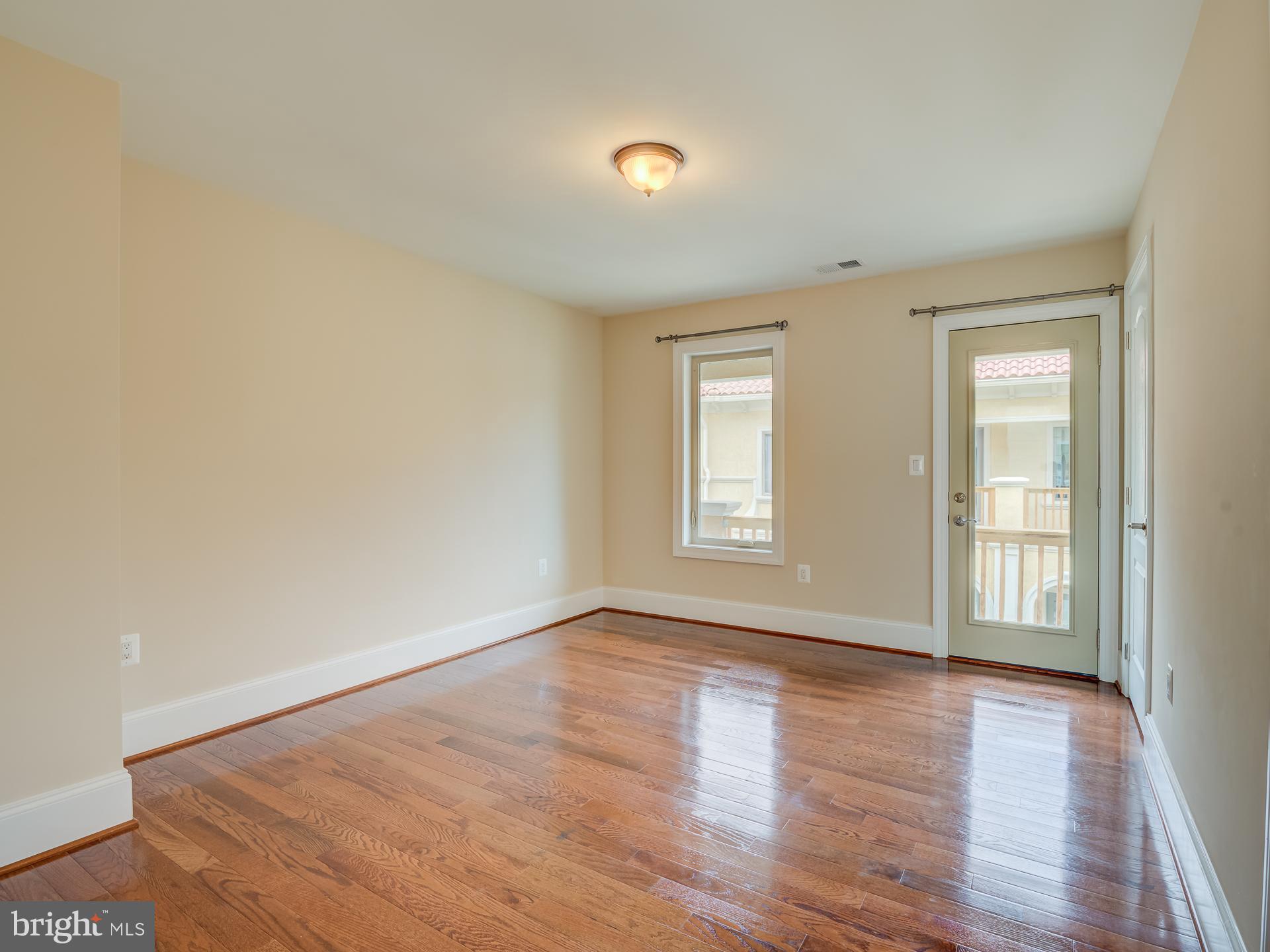 WEST MC LEAN - Residential Lease