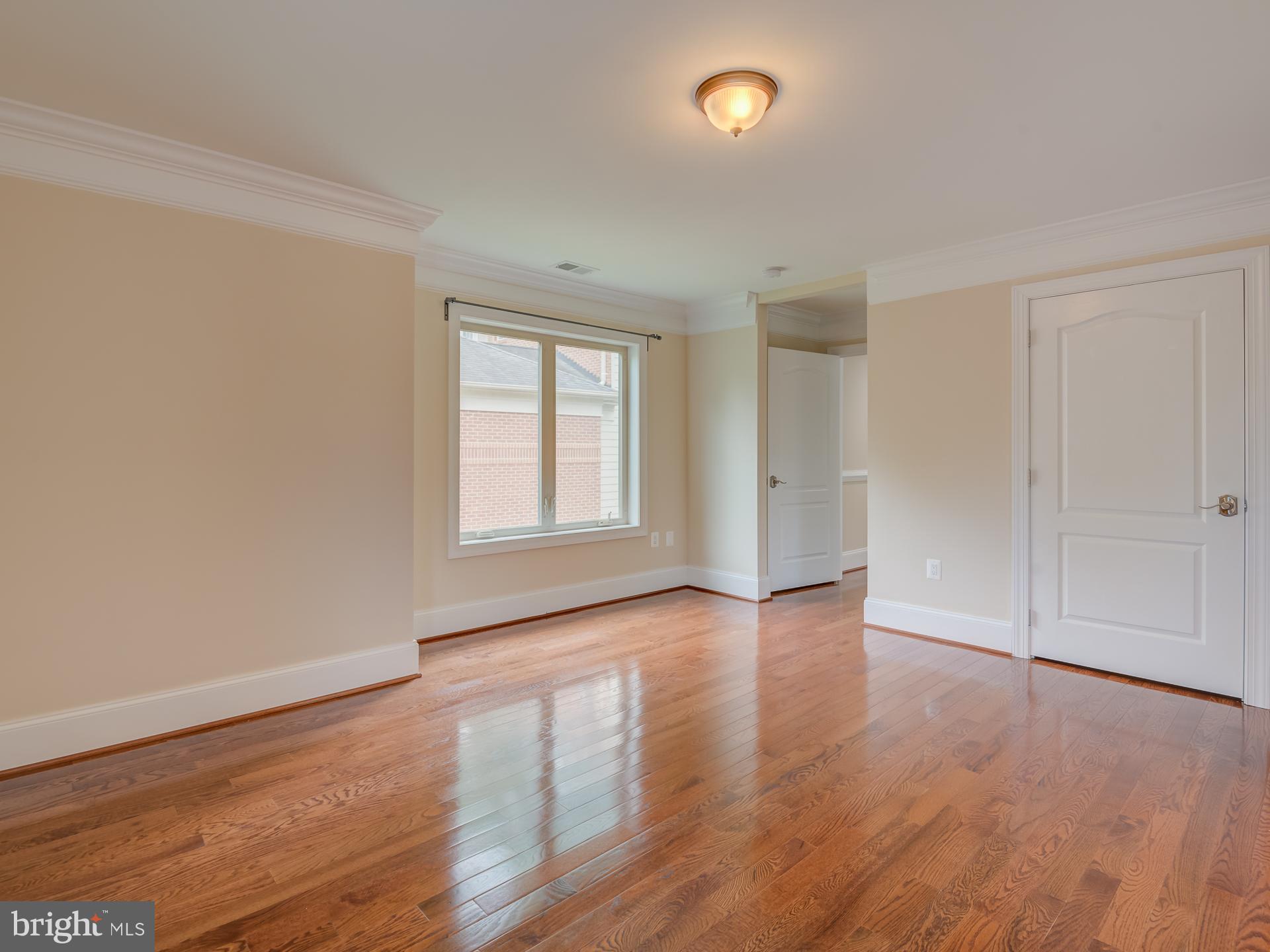 WEST MC LEAN - Residential Lease