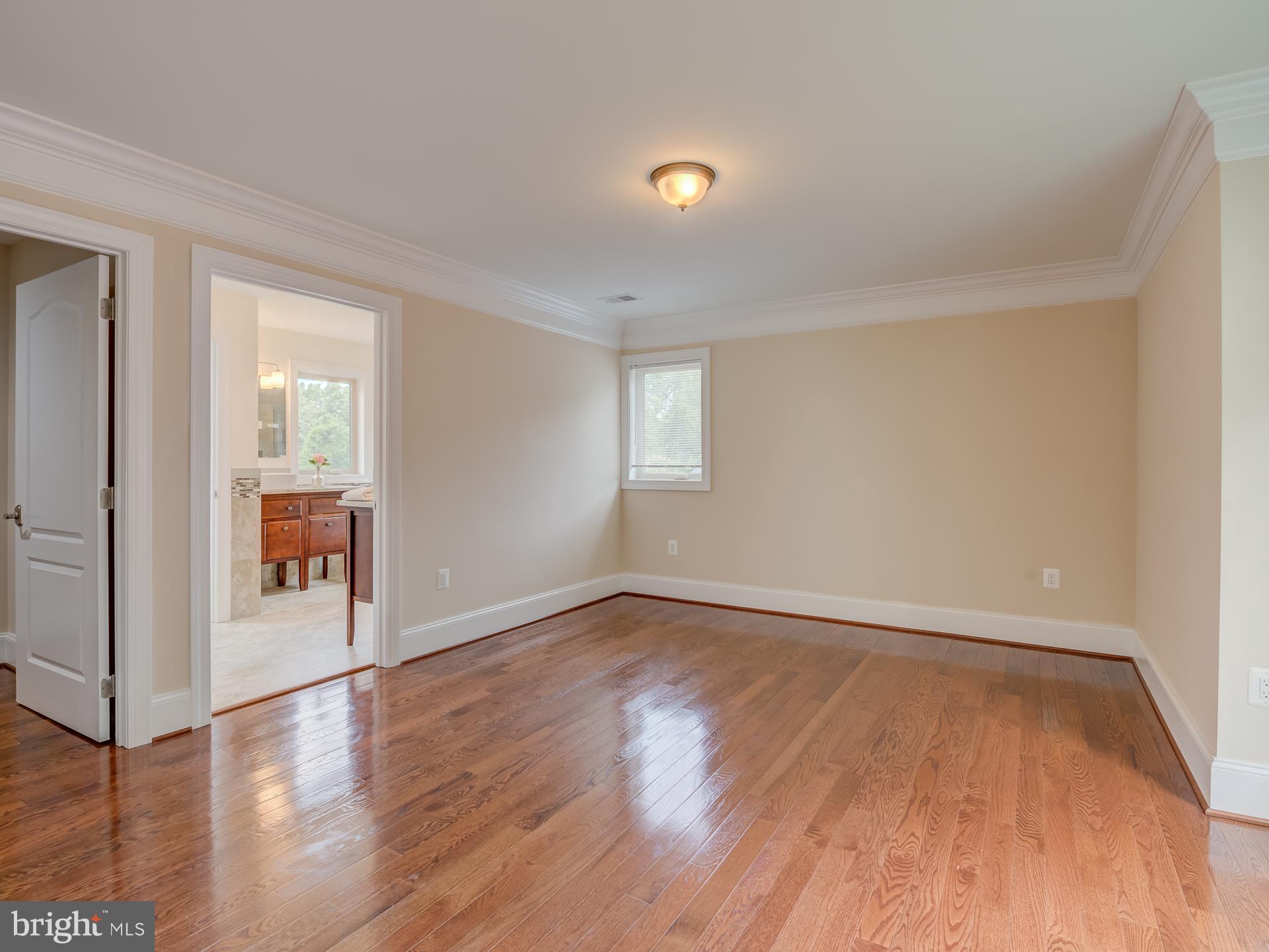 WEST MC LEAN - Residential Lease