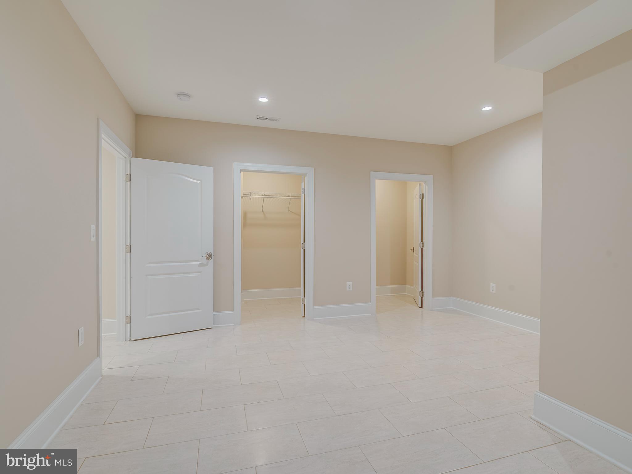 WEST MC LEAN - Residential Lease