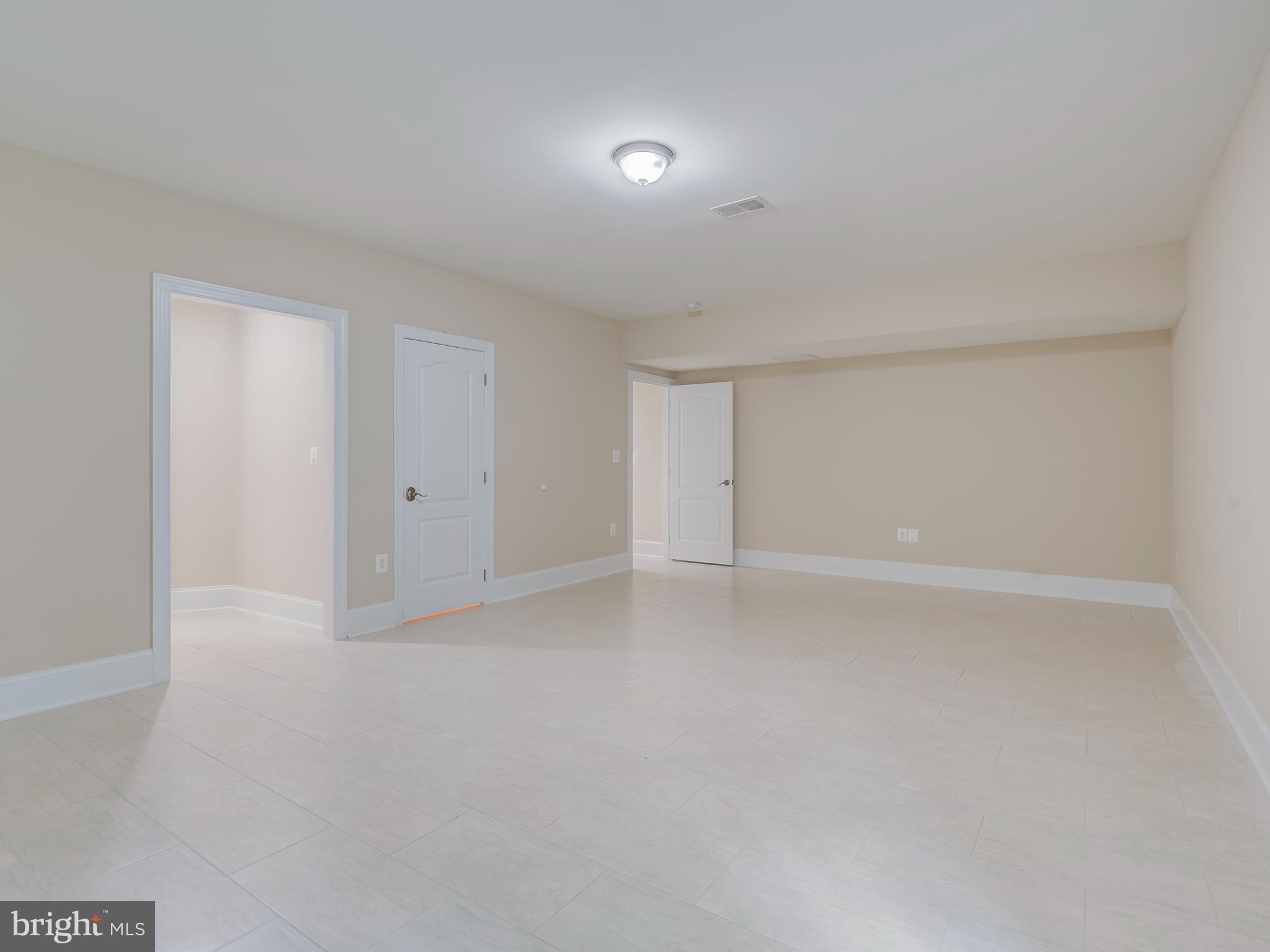 WEST MC LEAN - Residential Lease