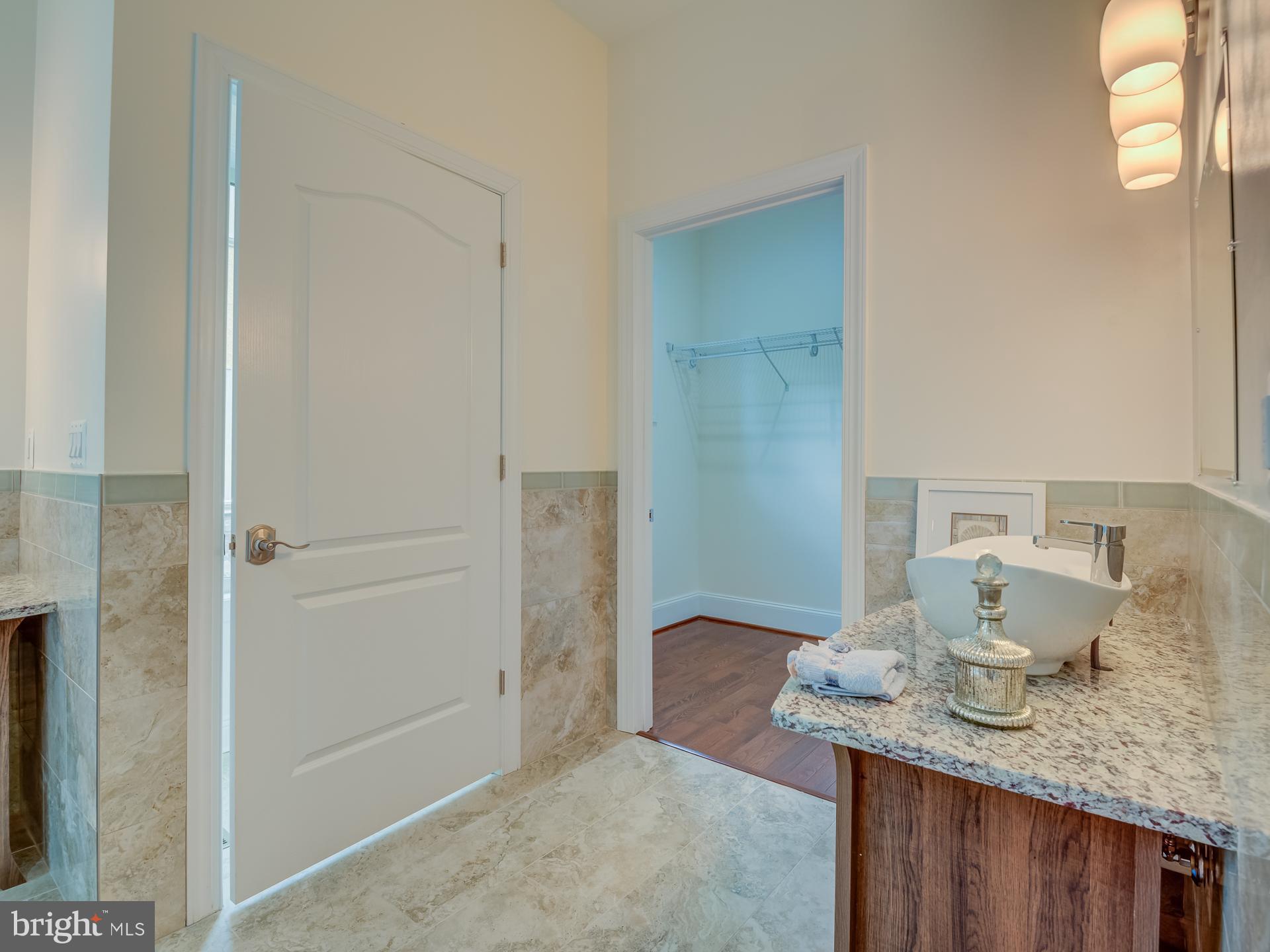 WEST MC LEAN - Residential Lease