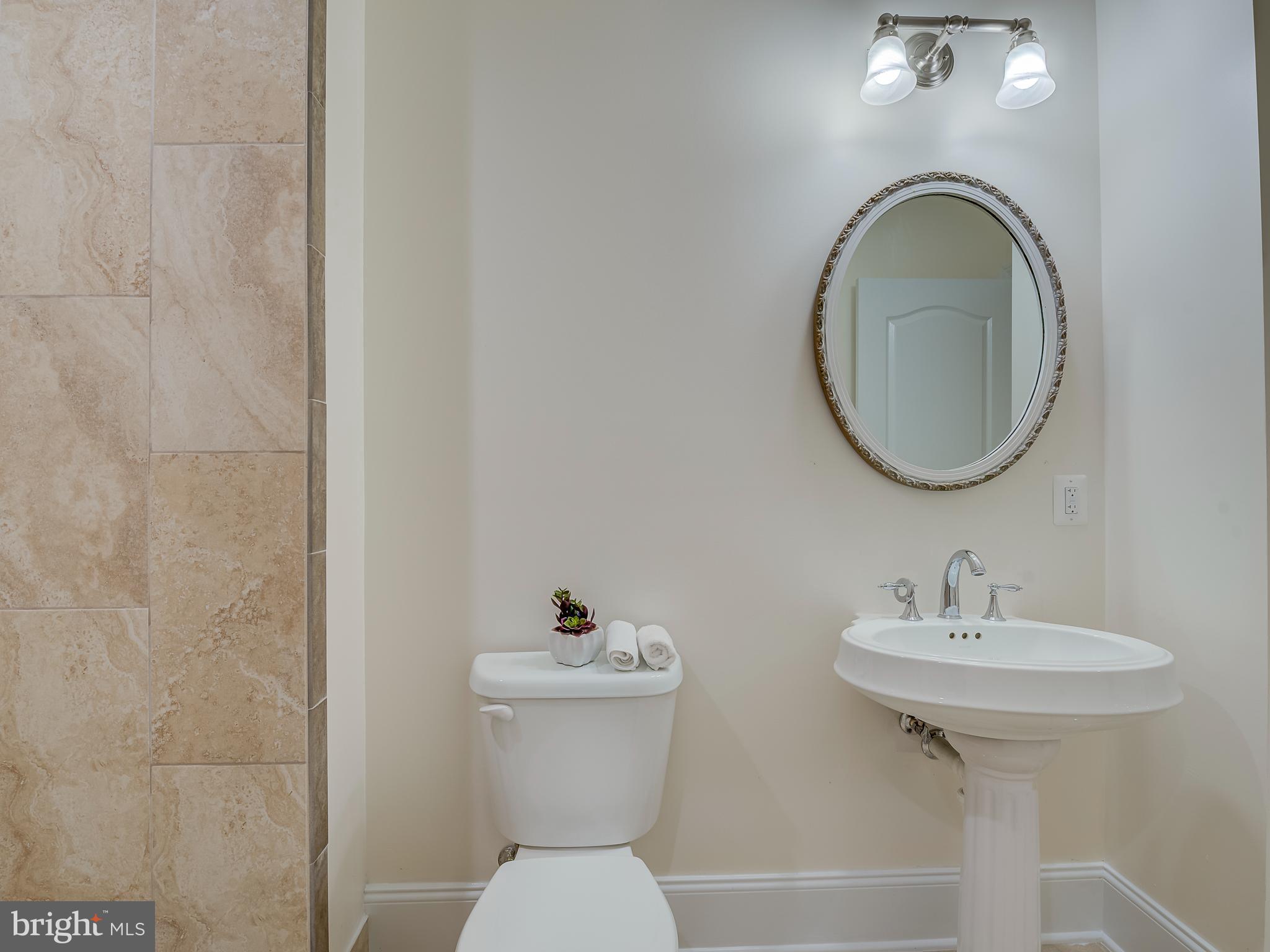 WEST MC LEAN - Residential Lease