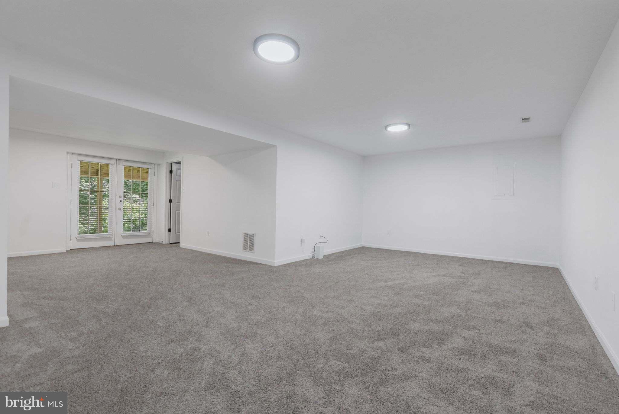 VILLAGE OF RIVER HILL - Residential