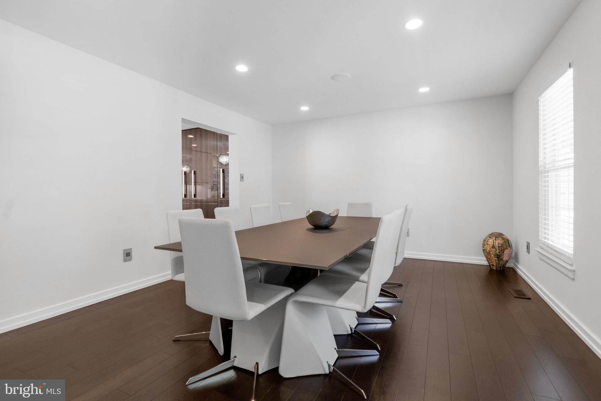 VILLAGE OF RIVER HILL - Residential