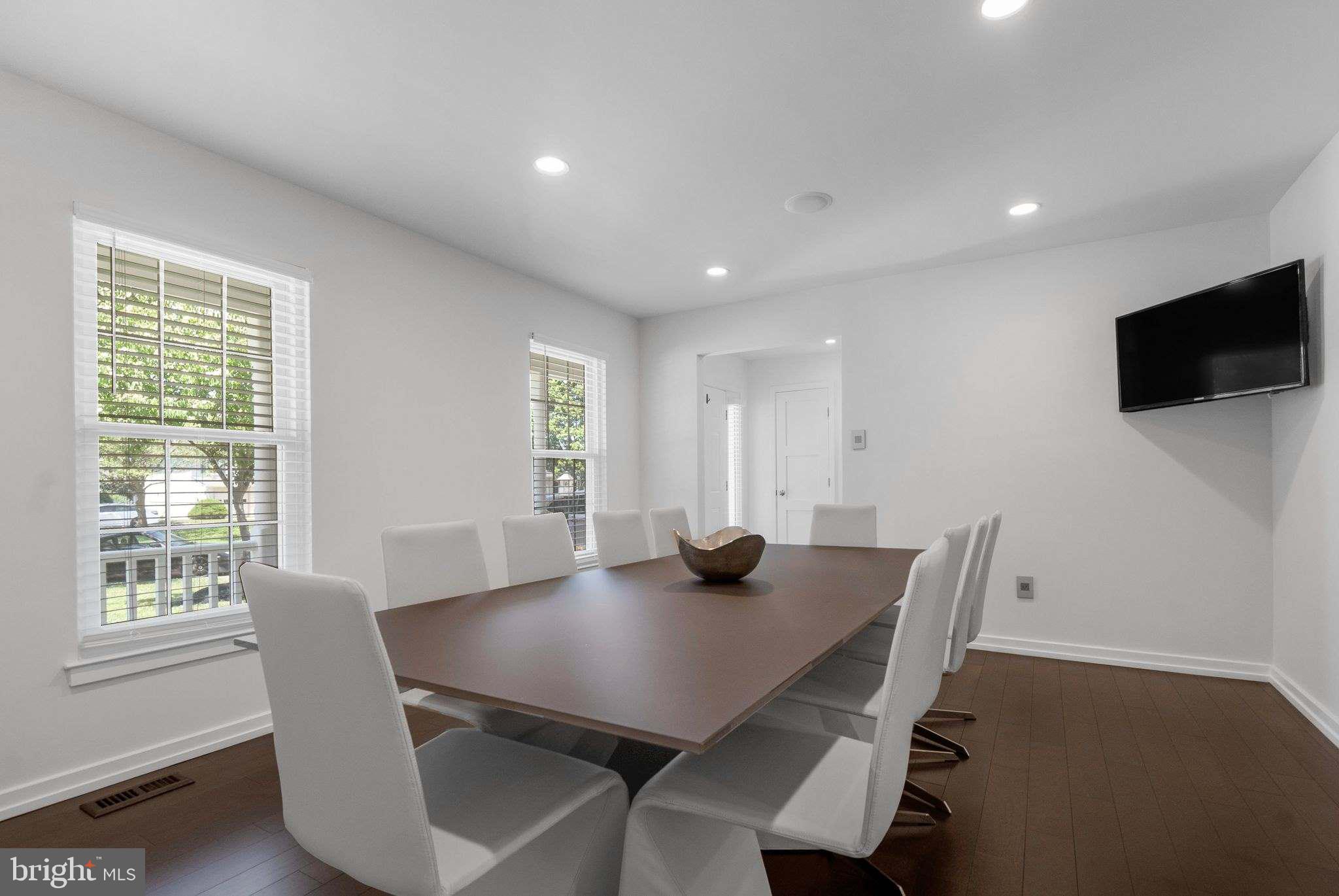 VILLAGE OF RIVER HILL - Residential