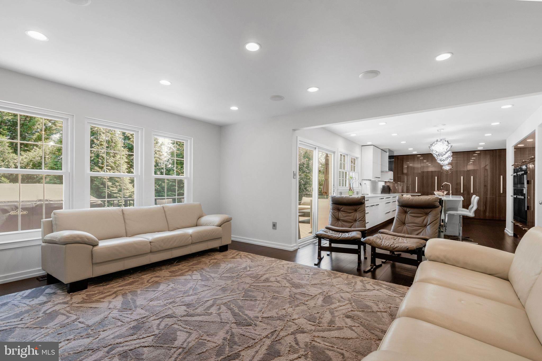 VILLAGE OF RIVER HILL - Residential