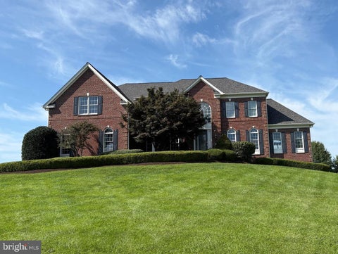 Homes For Sale - 14925 Bankfield Drive<br/> WATERFORD, VA 20197