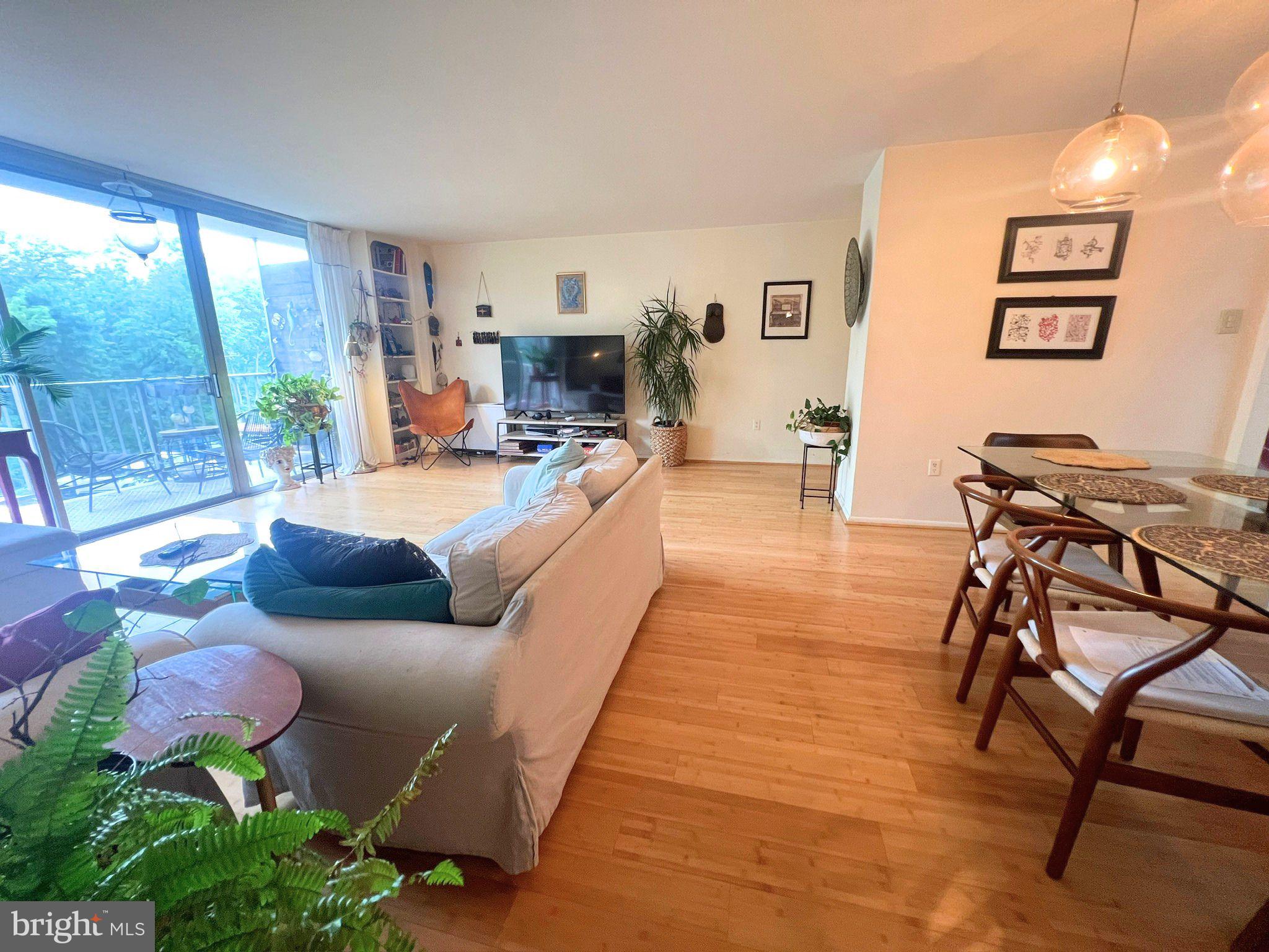 309 FLORENCE AVENUE 206-N