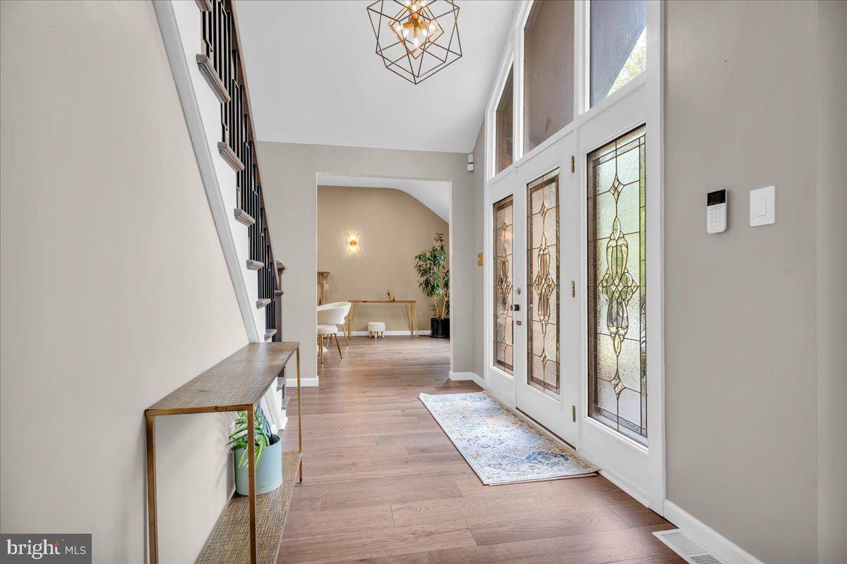 25 TEAK COURT
