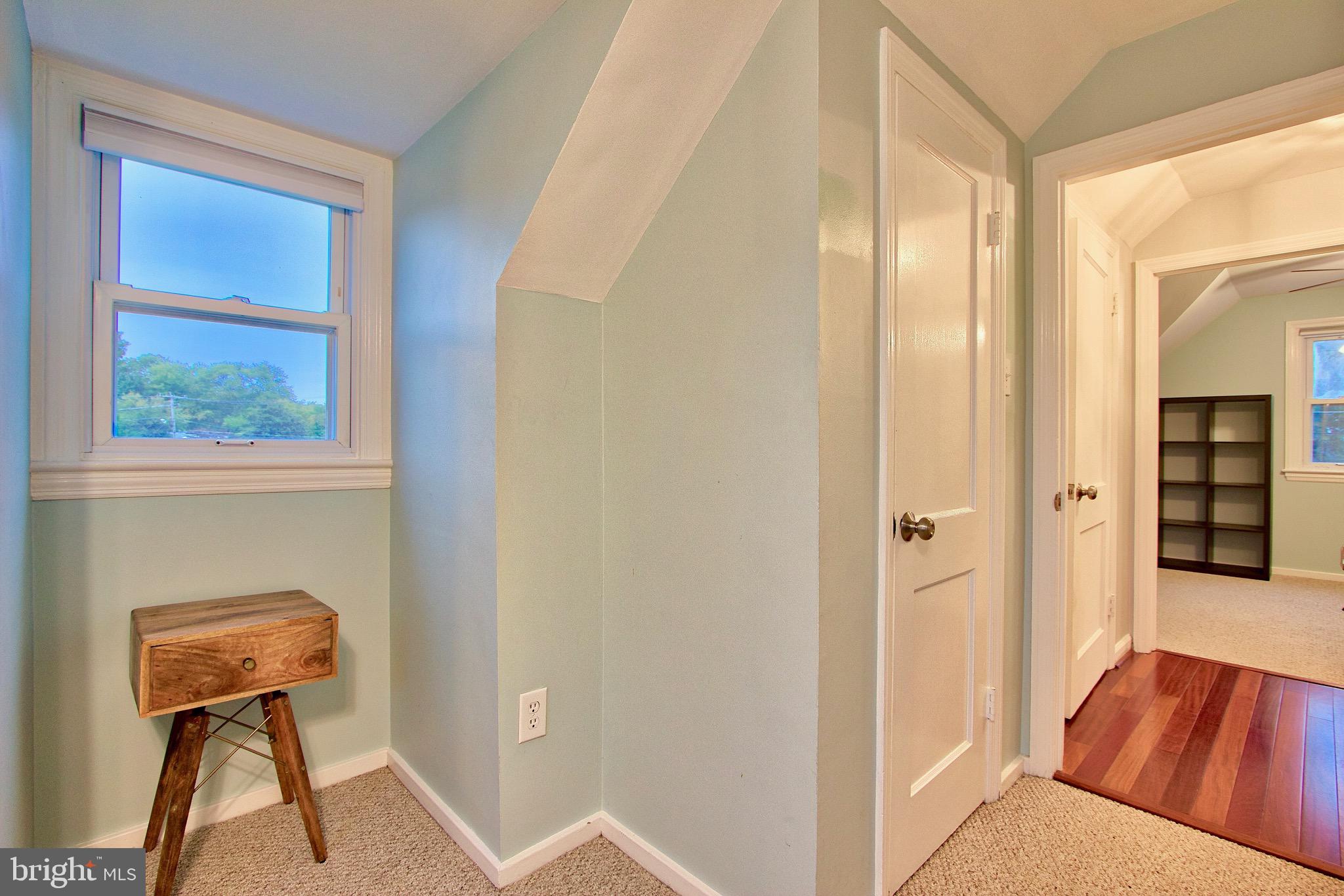 BUCKNELL MANOR - Residential