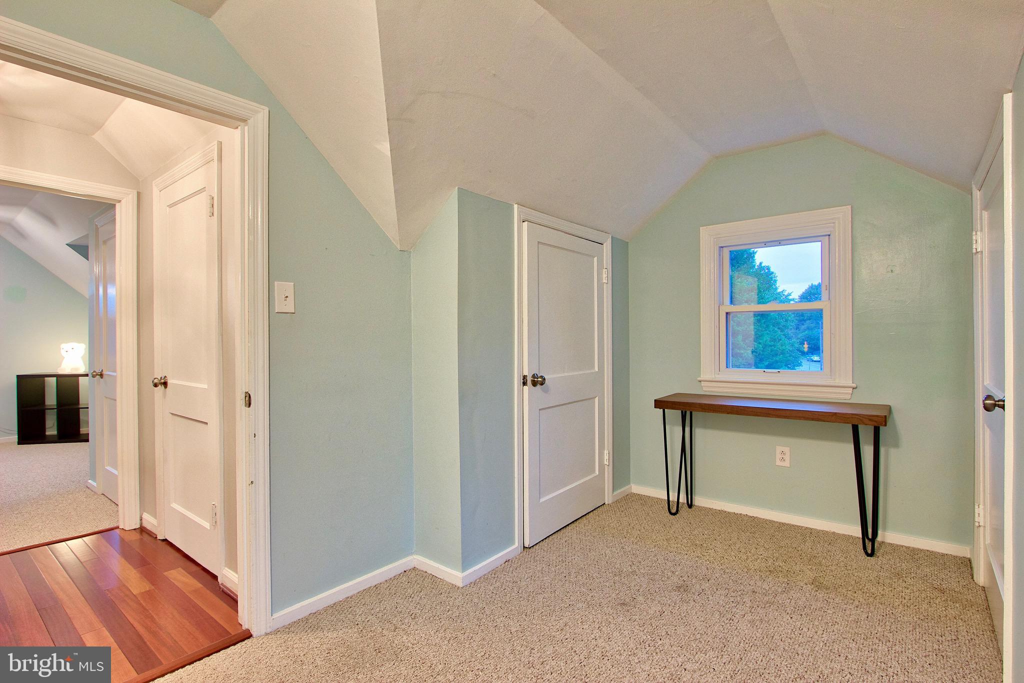 BUCKNELL MANOR - Residential