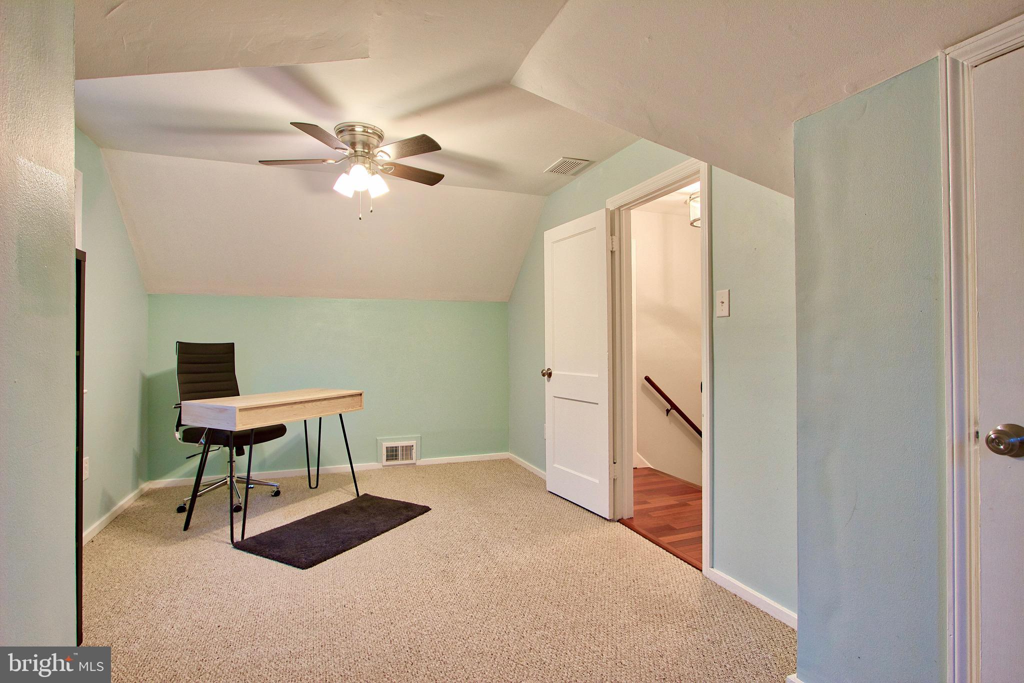 BUCKNELL MANOR - Residential