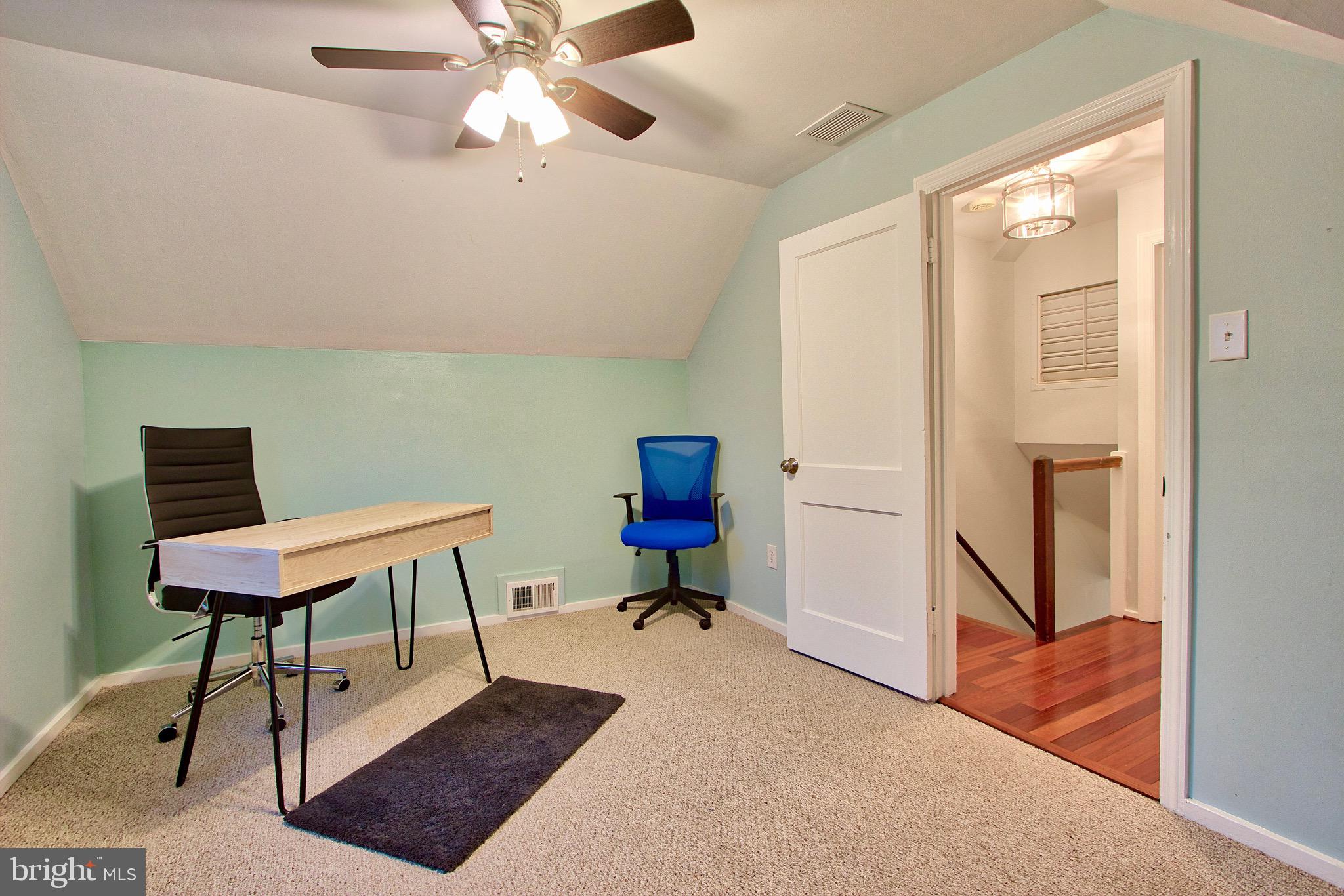 BUCKNELL MANOR - Residential