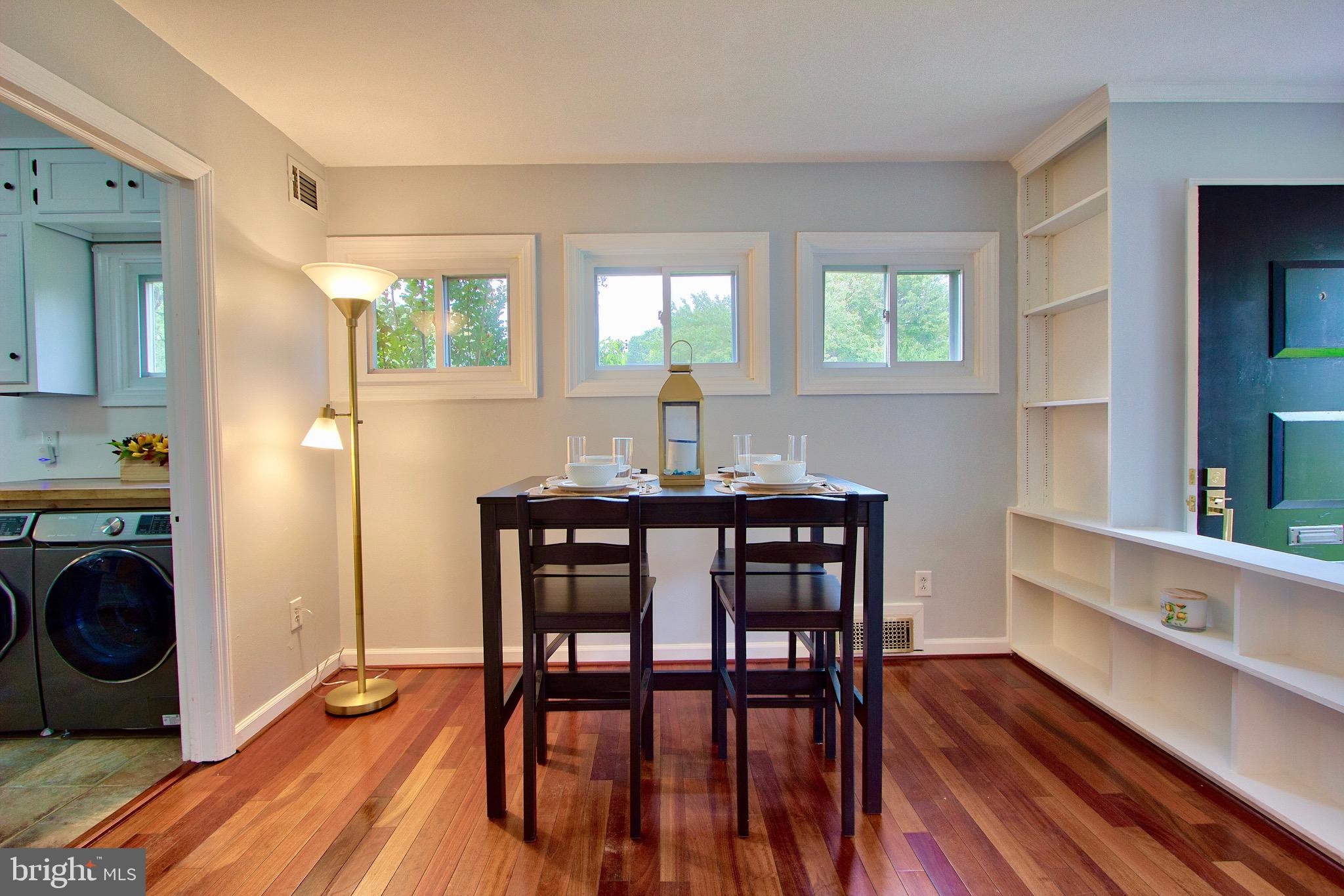 BUCKNELL MANOR - Residential