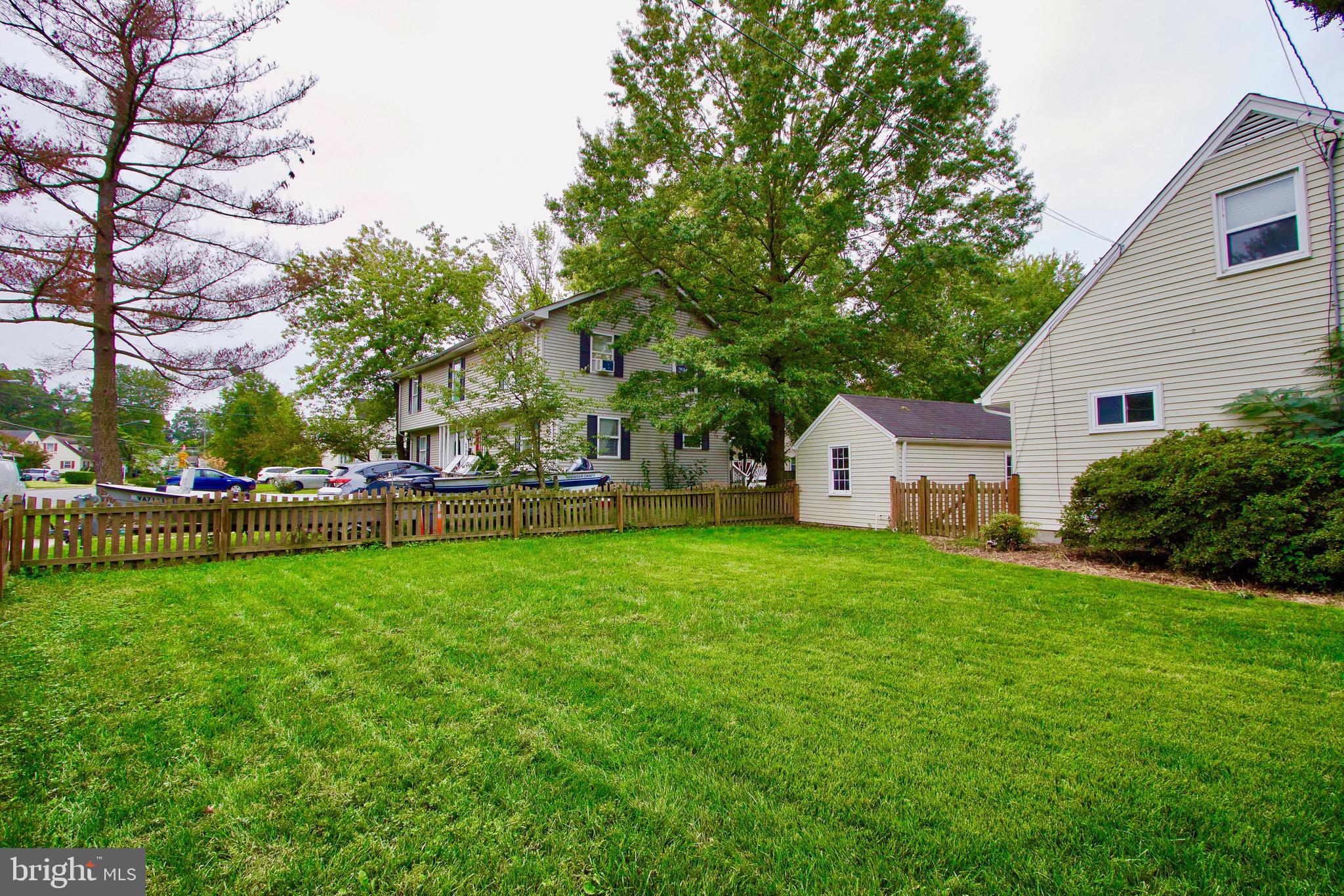 BUCKNELL MANOR - Residential
